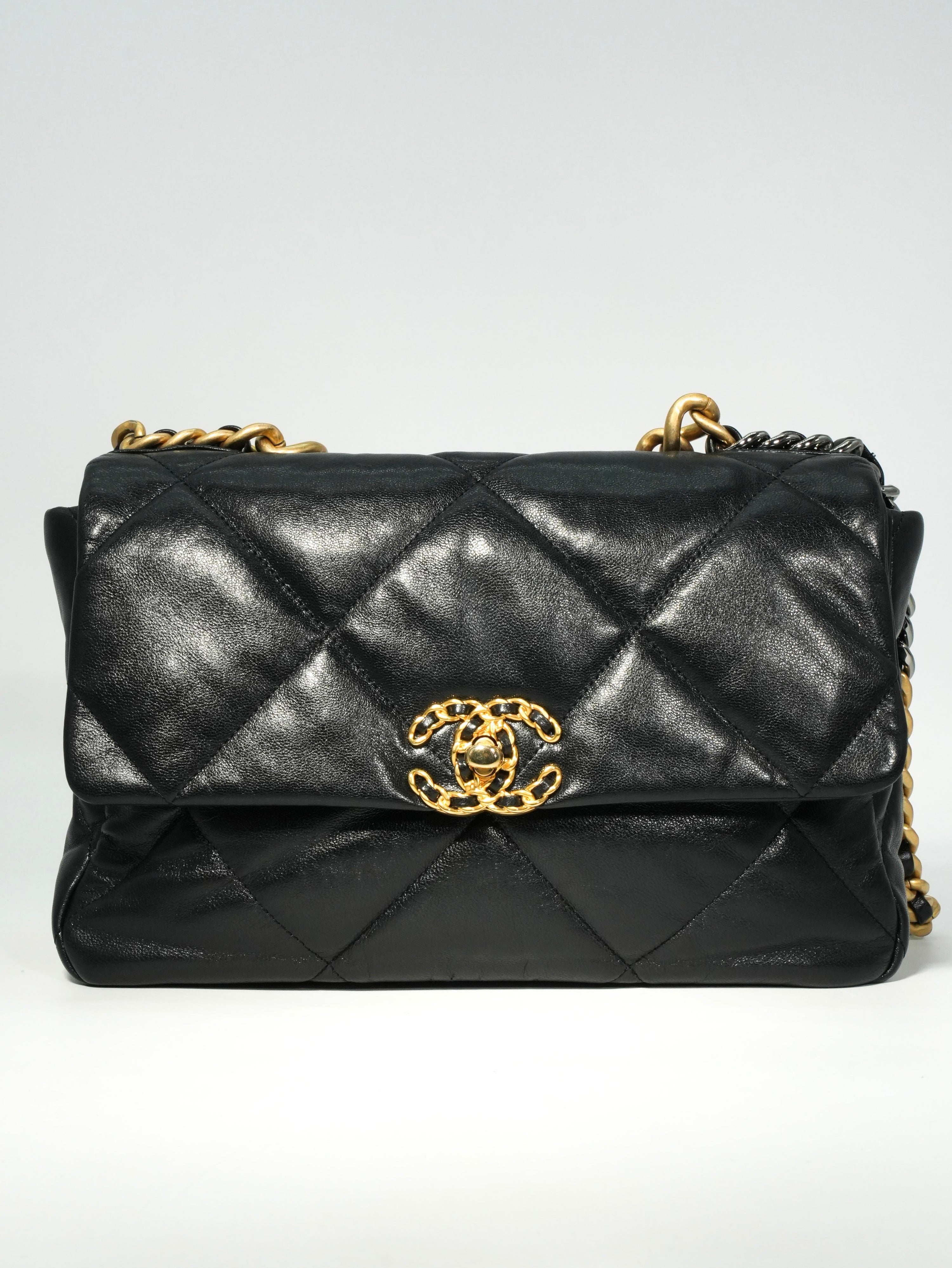 Chanel 19 Large in Pelle d’Agnello