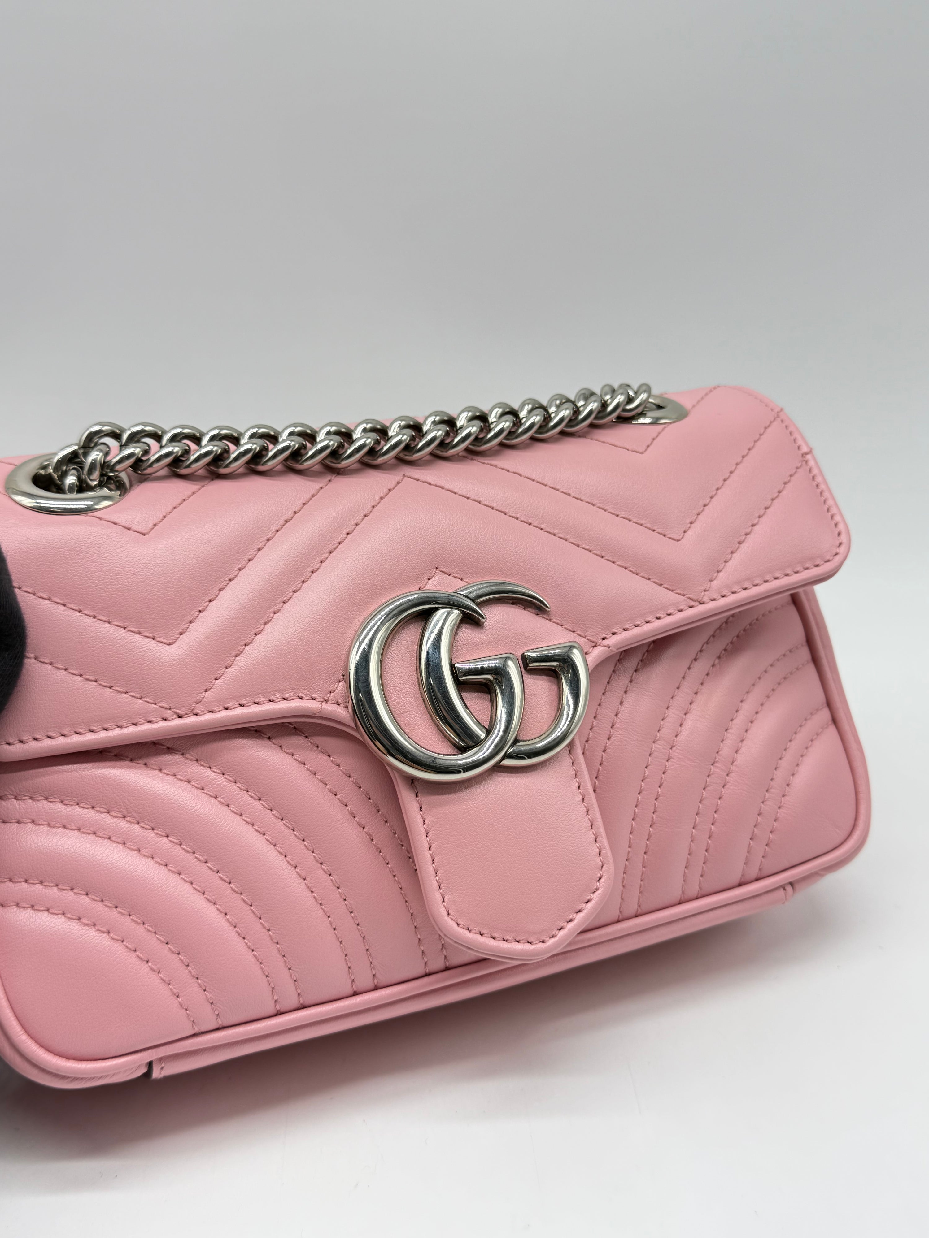 Gucci Marmont Matelassé 22cm