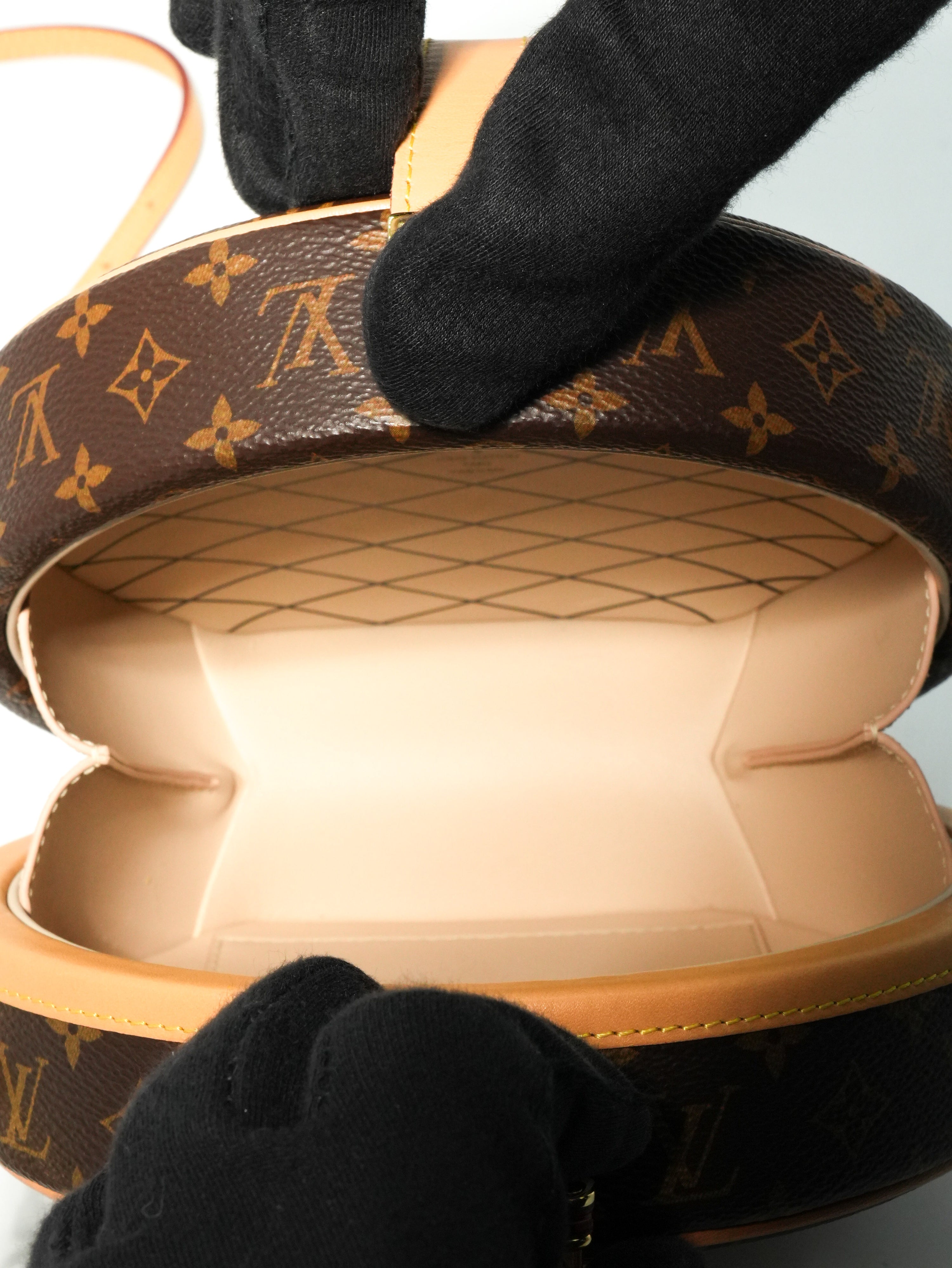 Louis Vuitton Petite Boîte Chapeau