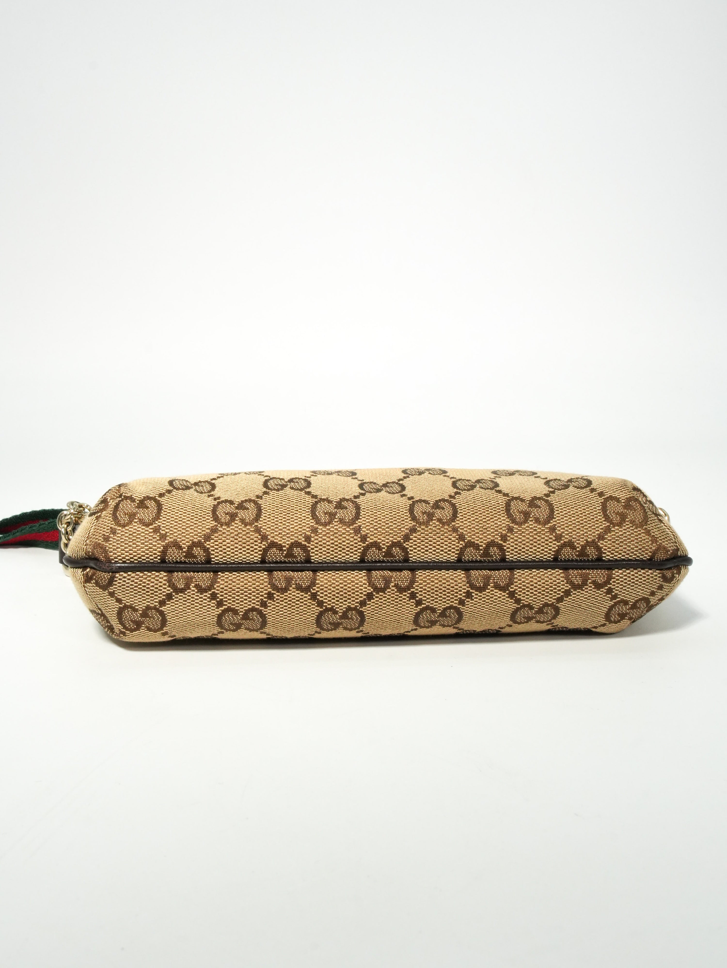 Gucci Mini Pochette GG Wave