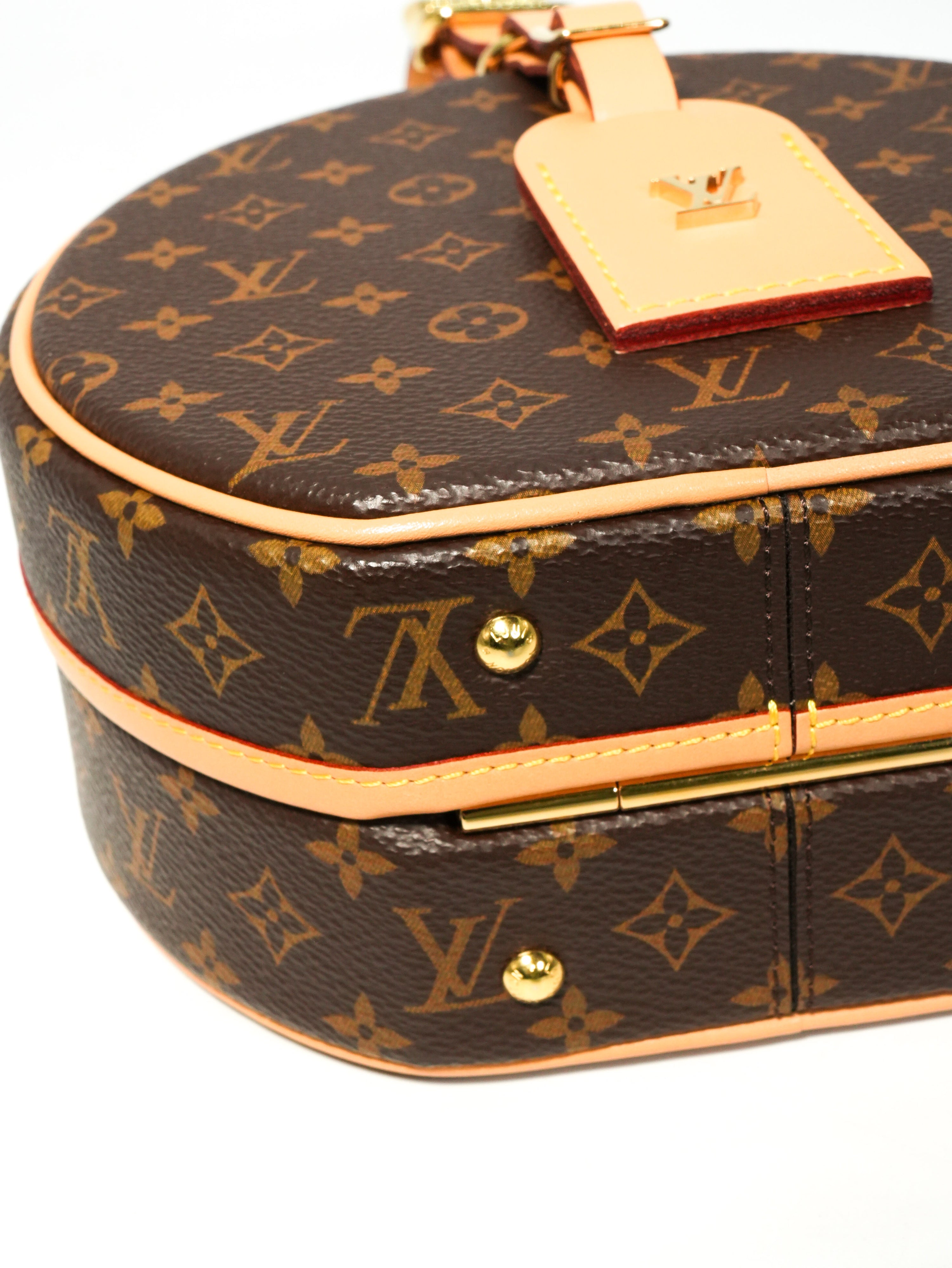 Louis Vuitton Petite Boîte Chapeau