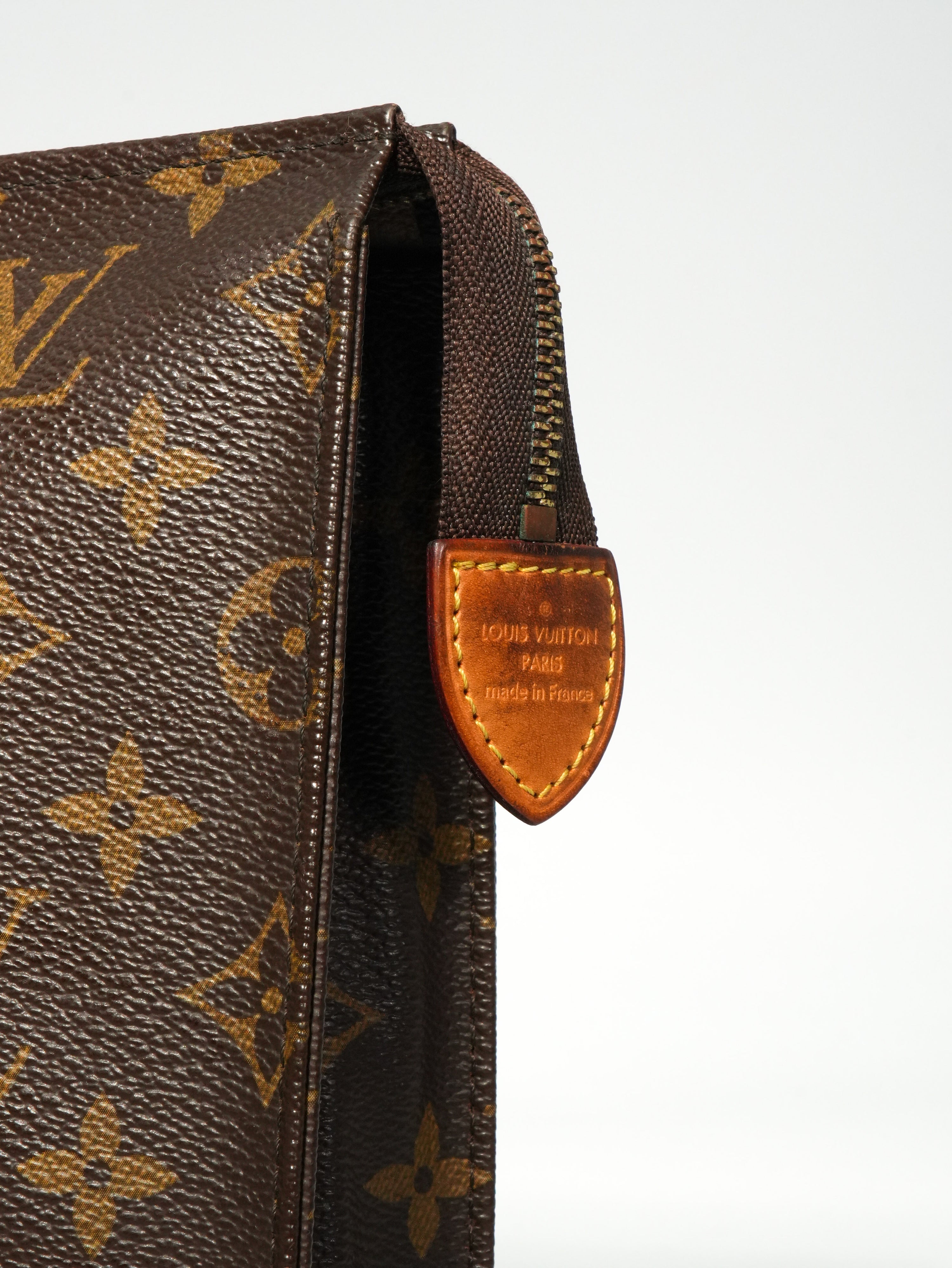 Louis Vuitton Pochette Toilette Monogram
