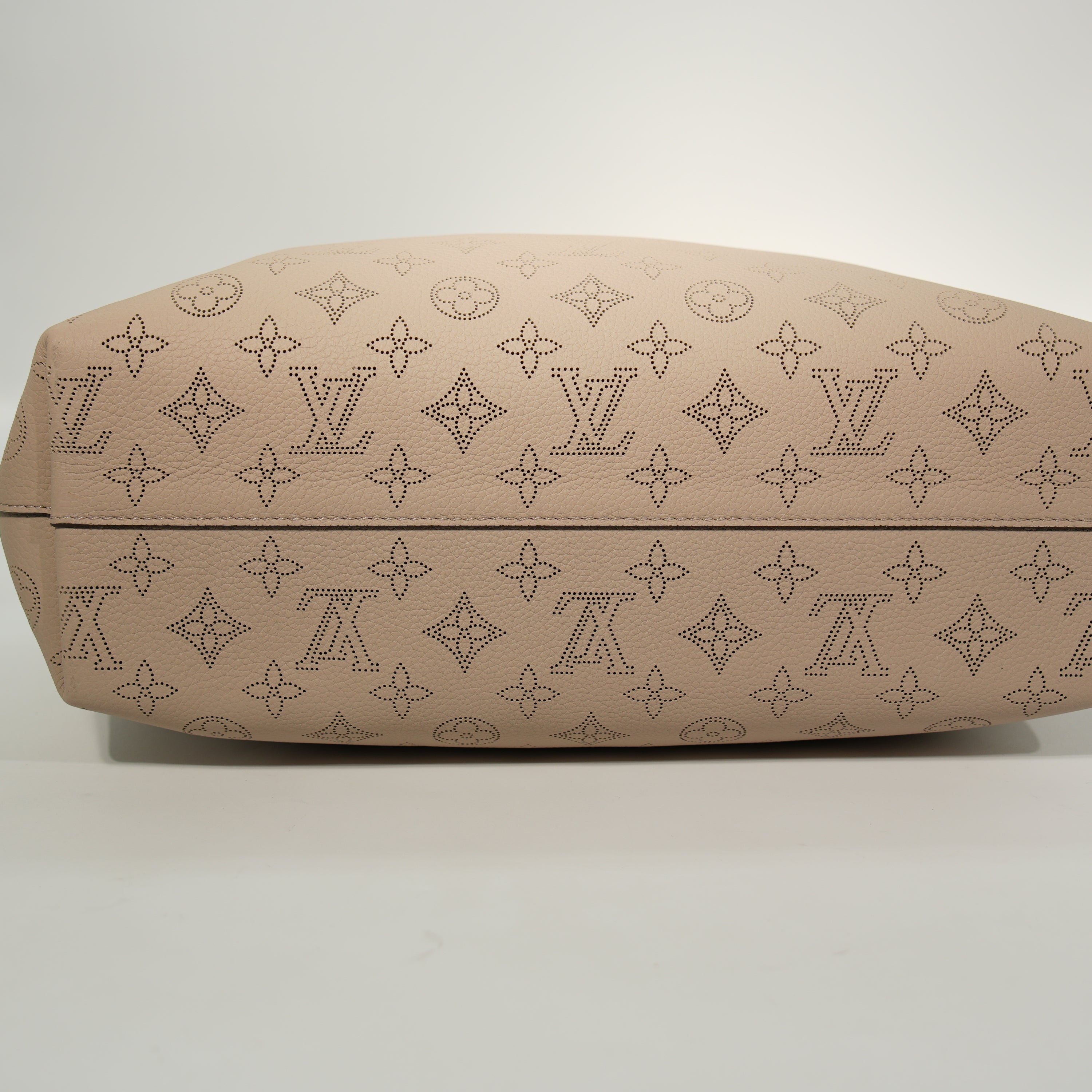 Louis Vuitton Why Knot MM Mahina