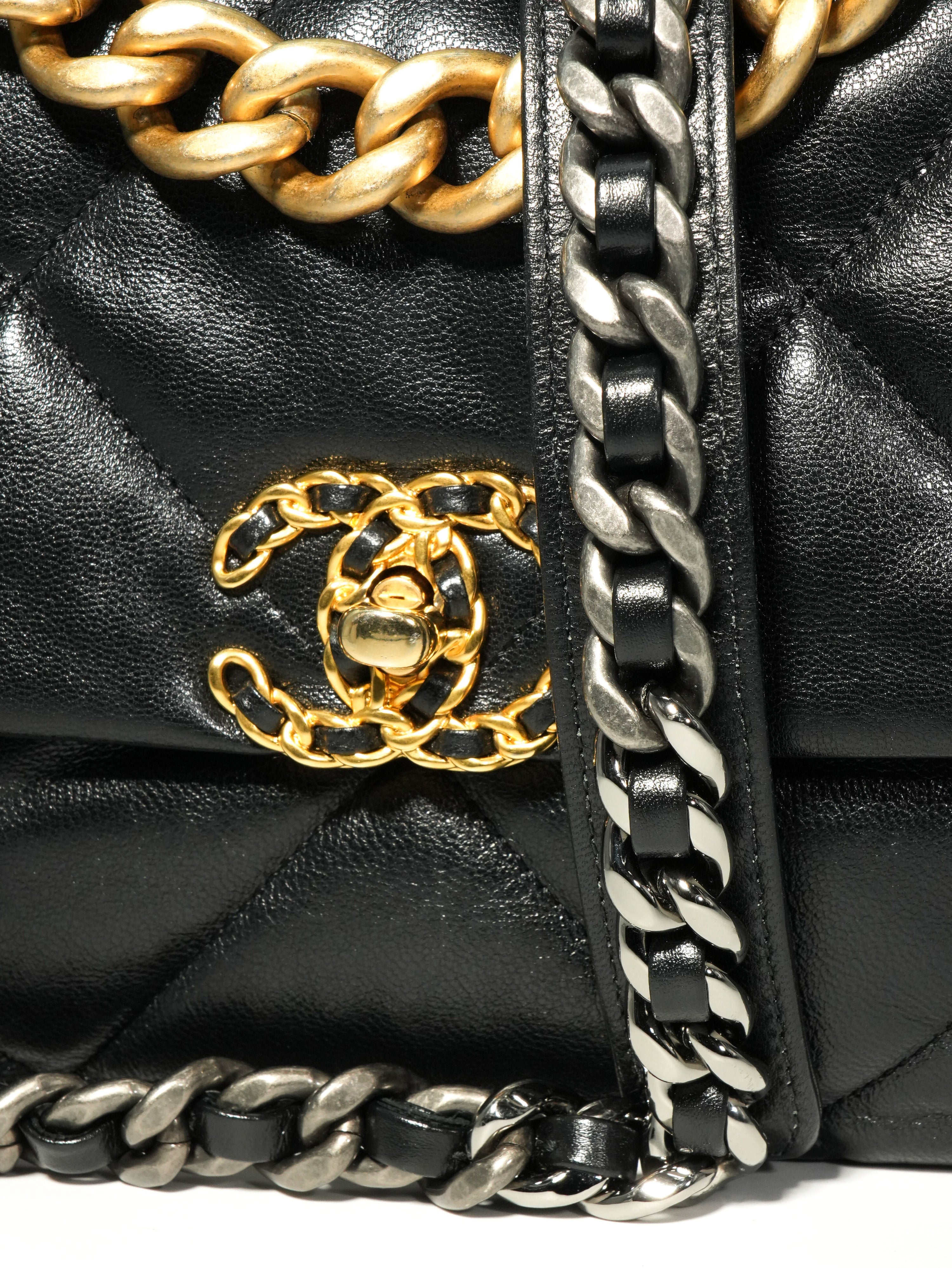 Chanel 19 Large in Pelle d’Agnello