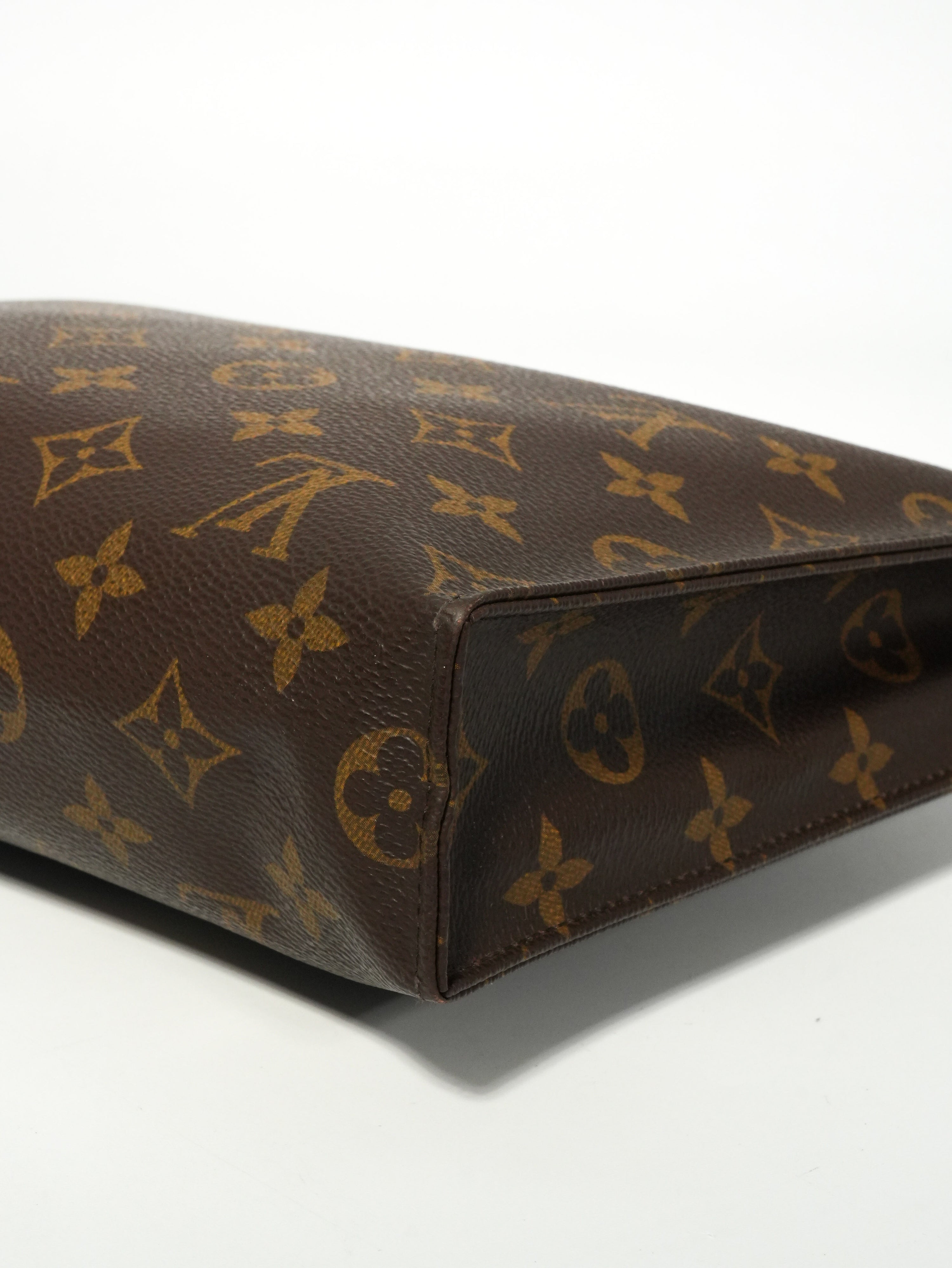 Louis Vuitton Pochette Toilette Monogram