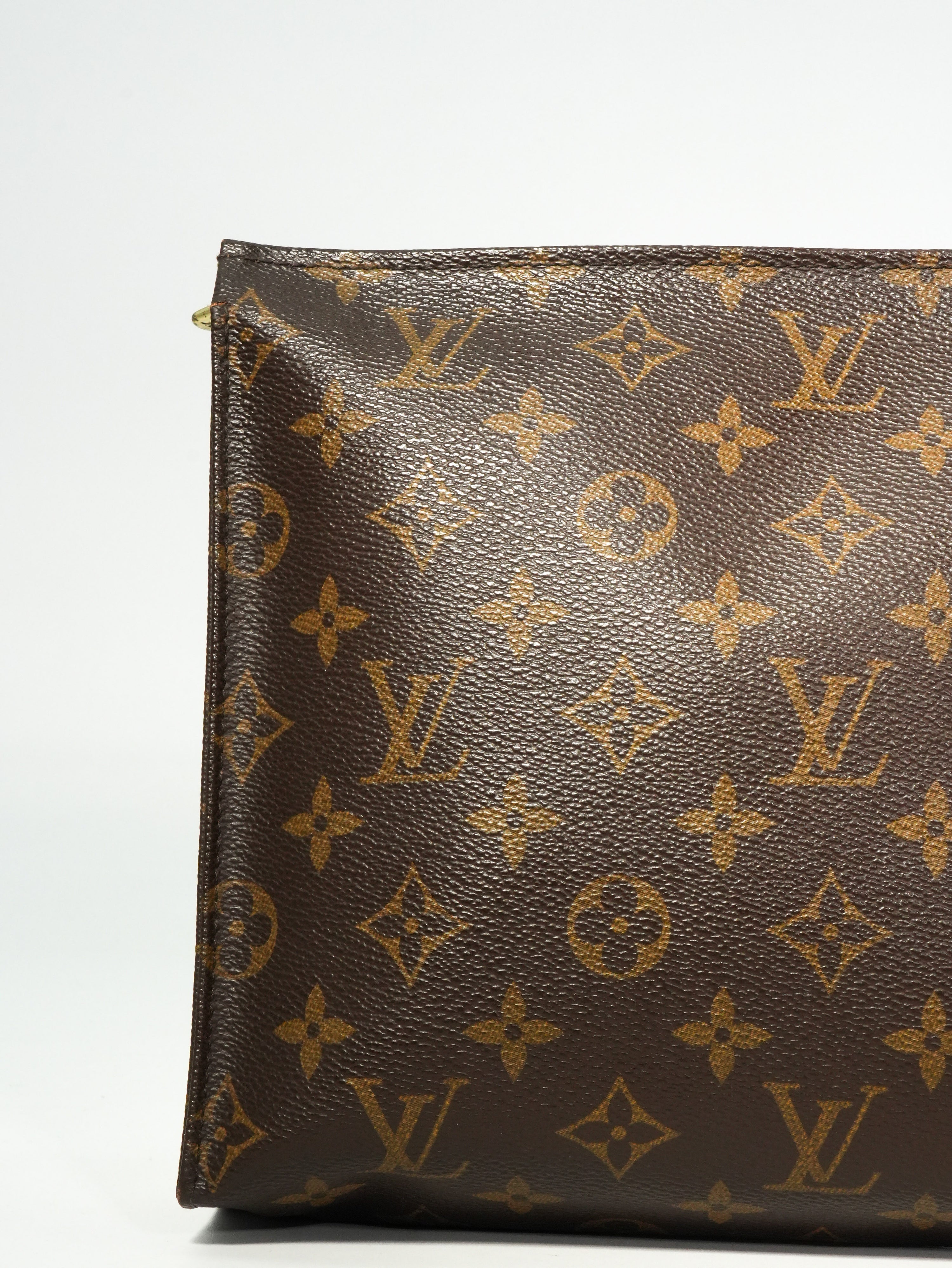 Louis Vuitton Pochette Toilette Monogram