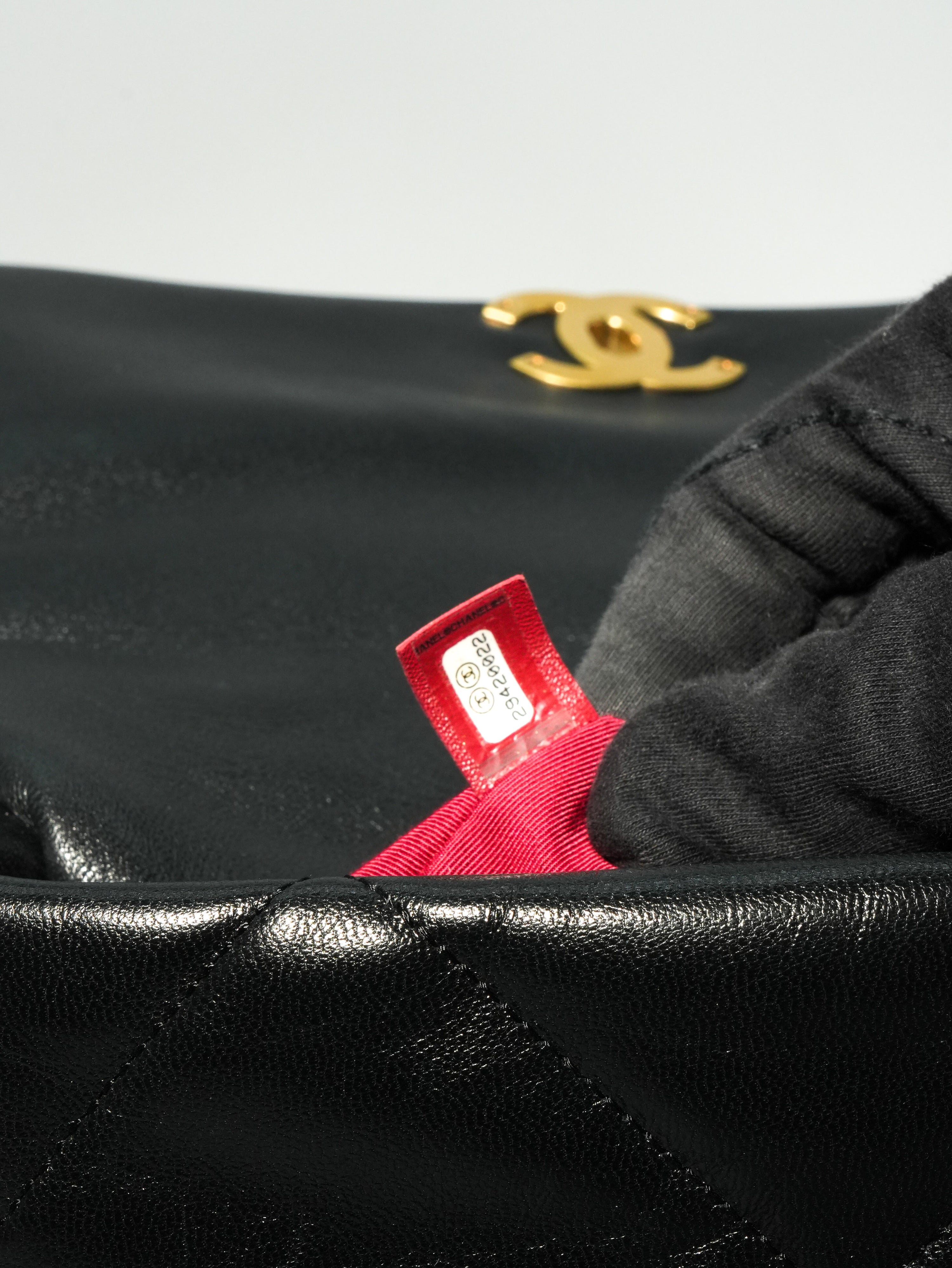Chanel 19 Large in Pelle d’Agnello