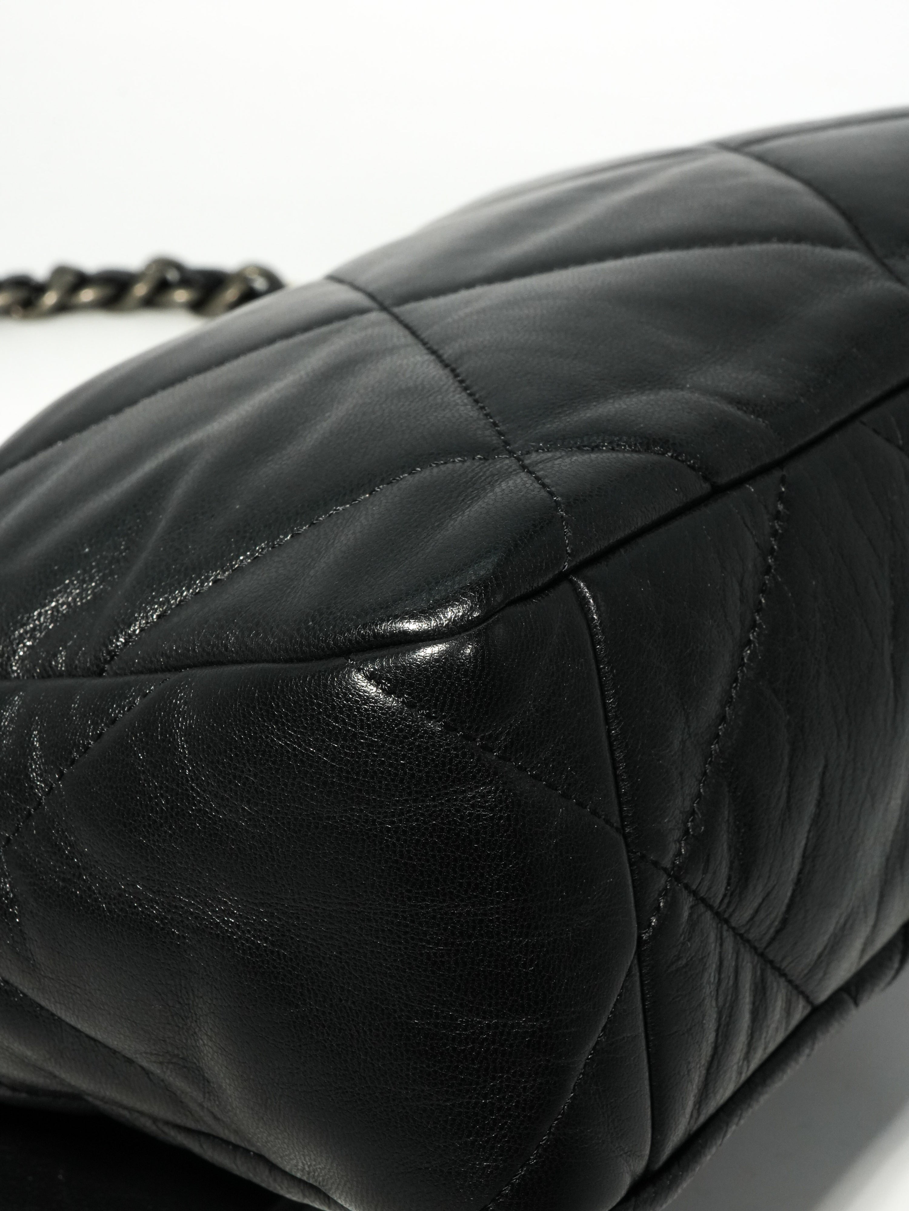Chanel 19 Large in Pelle d’Agnello