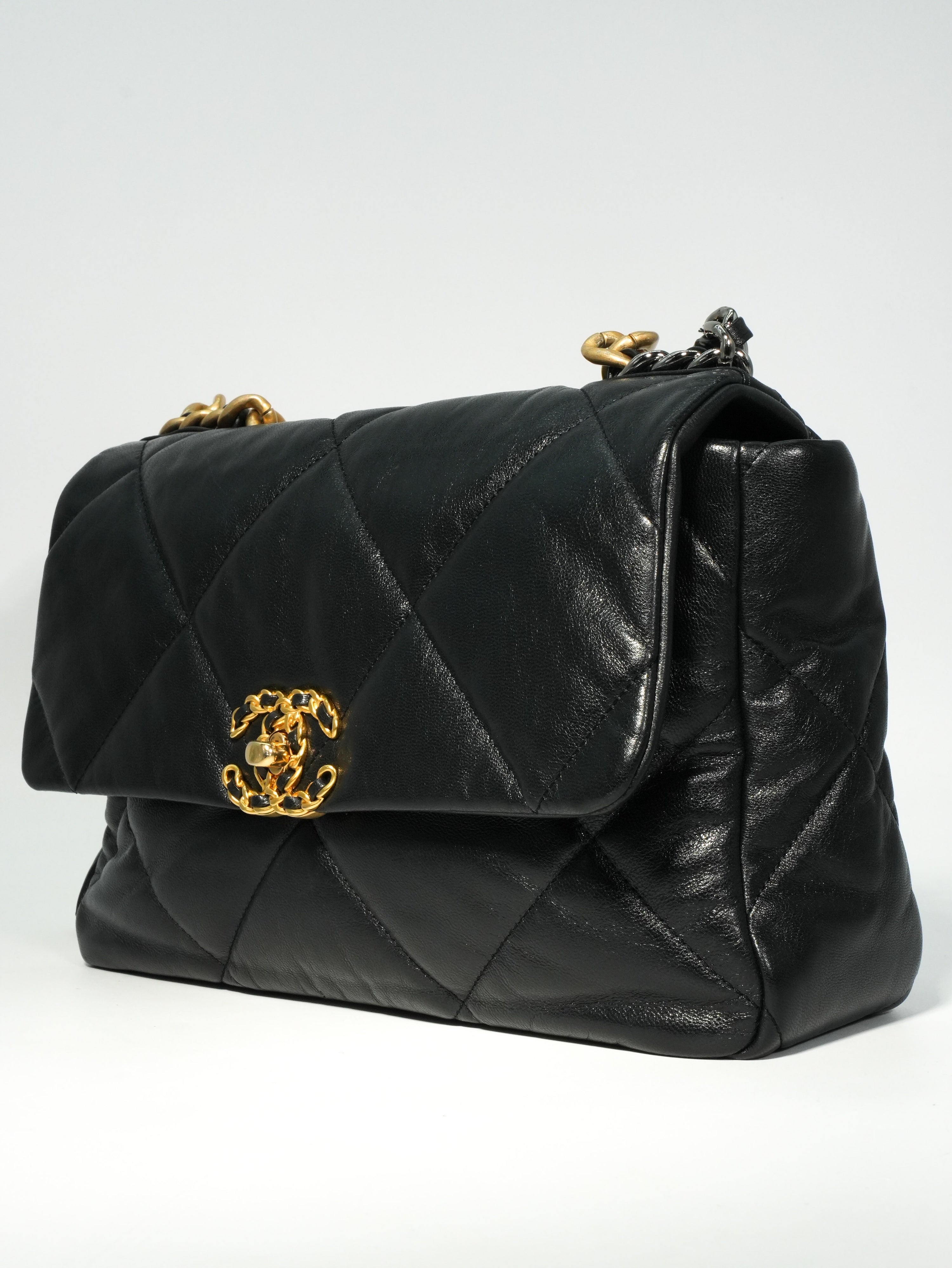 Chanel 19 Large in Pelle d’Agnello