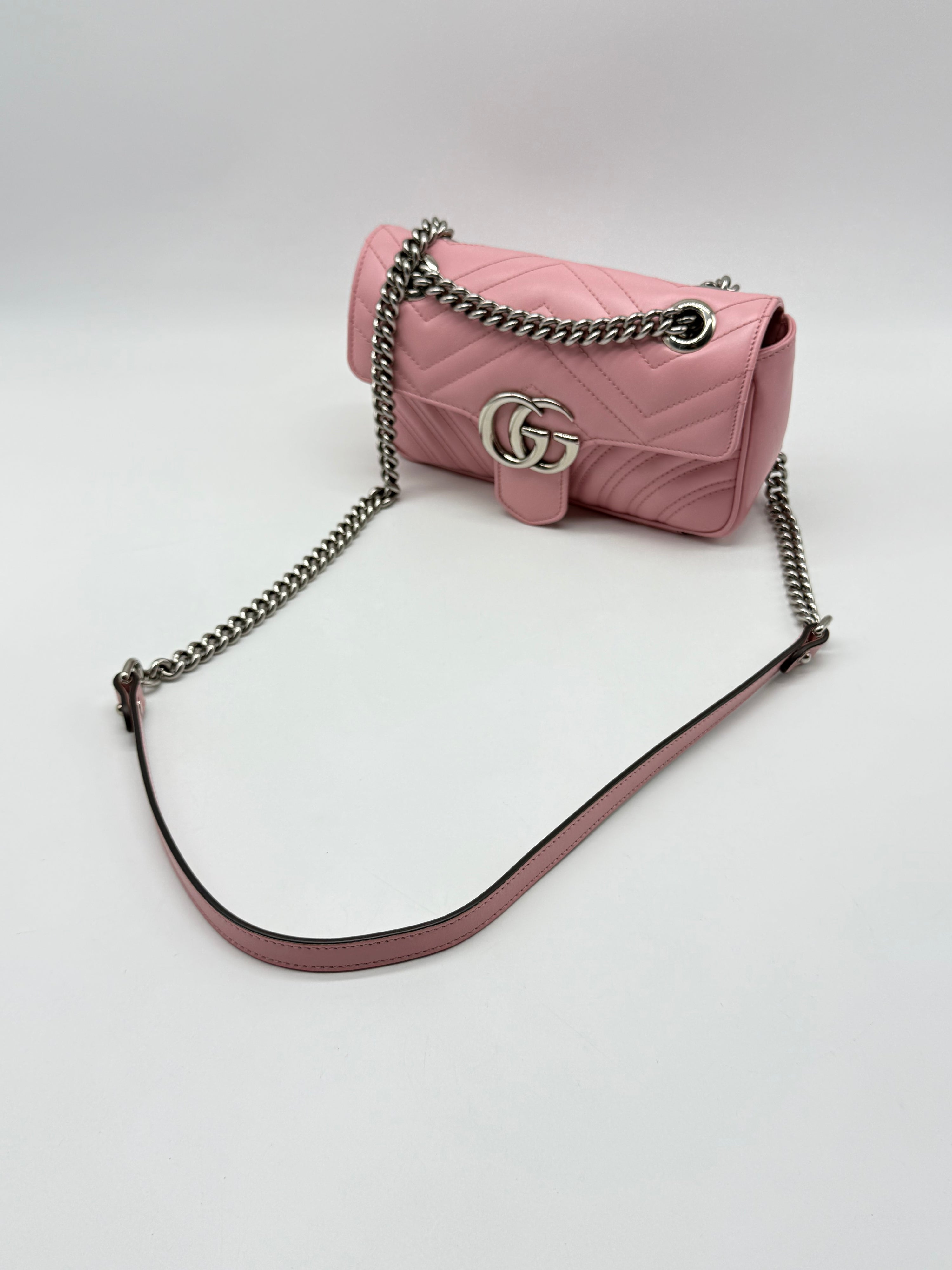 Gucci Marmont Matelassé 22cm