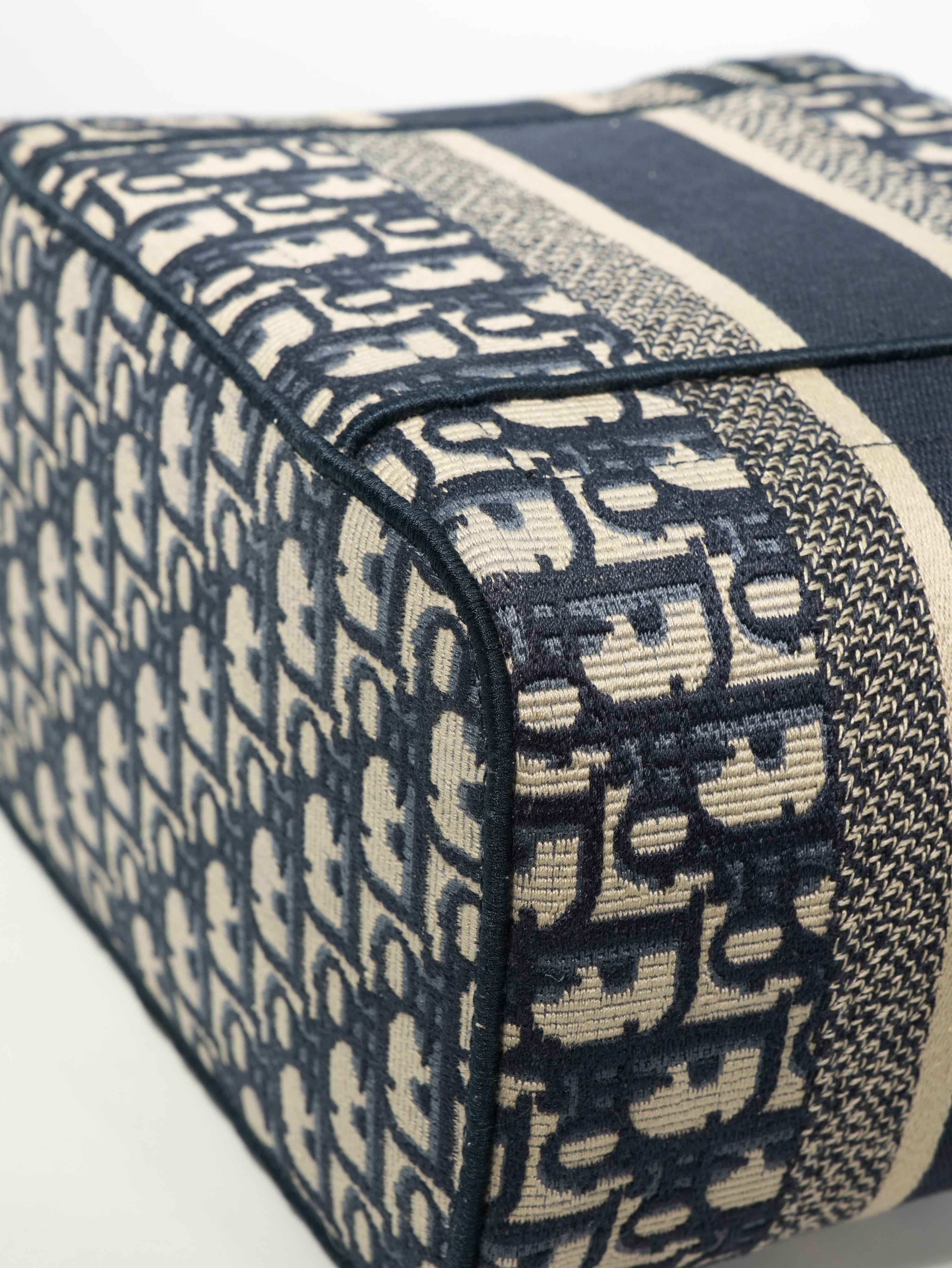 Dior Vanity DiorTravel Jacquard Oblique