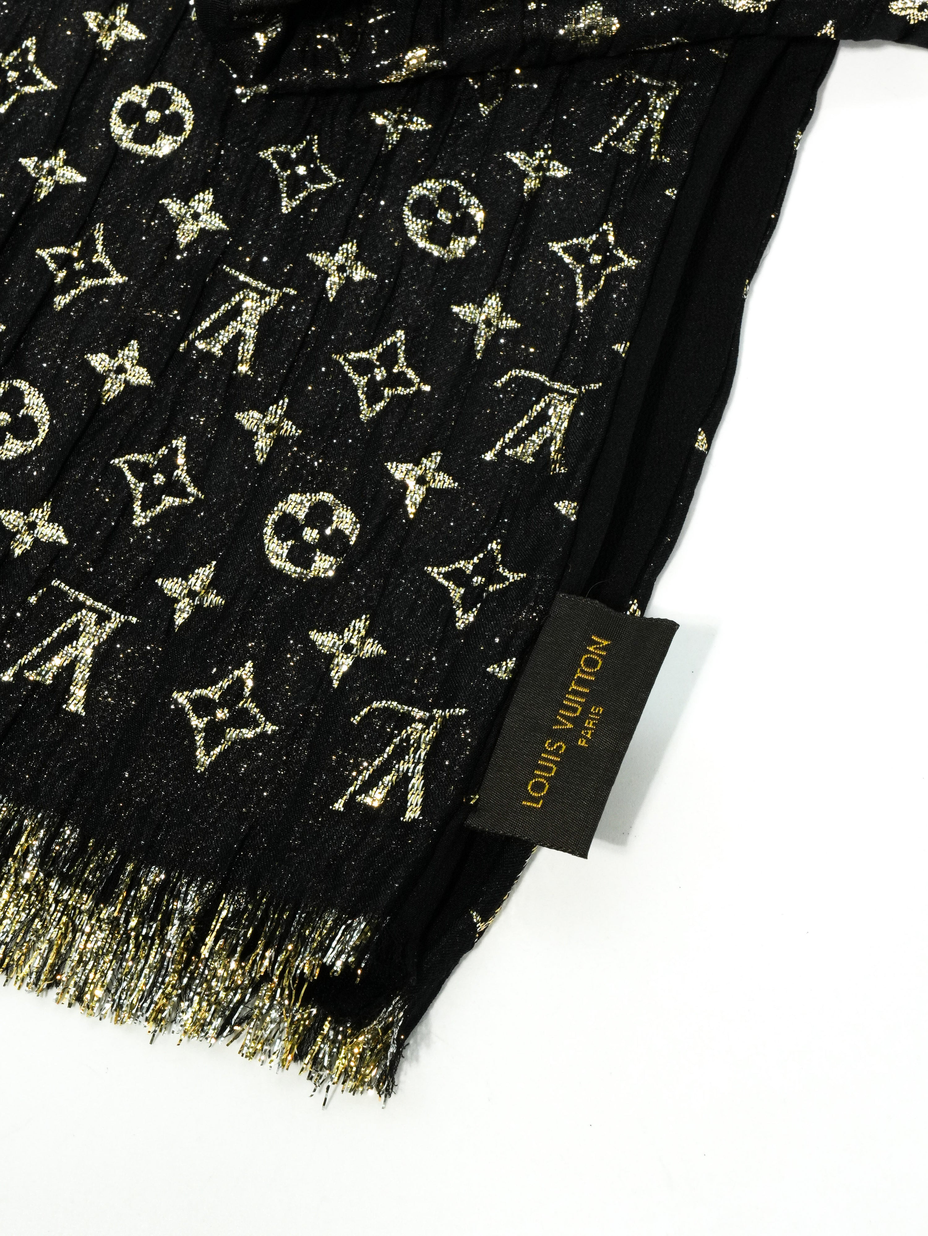 Louis Vuitton Stola Laminata Gold