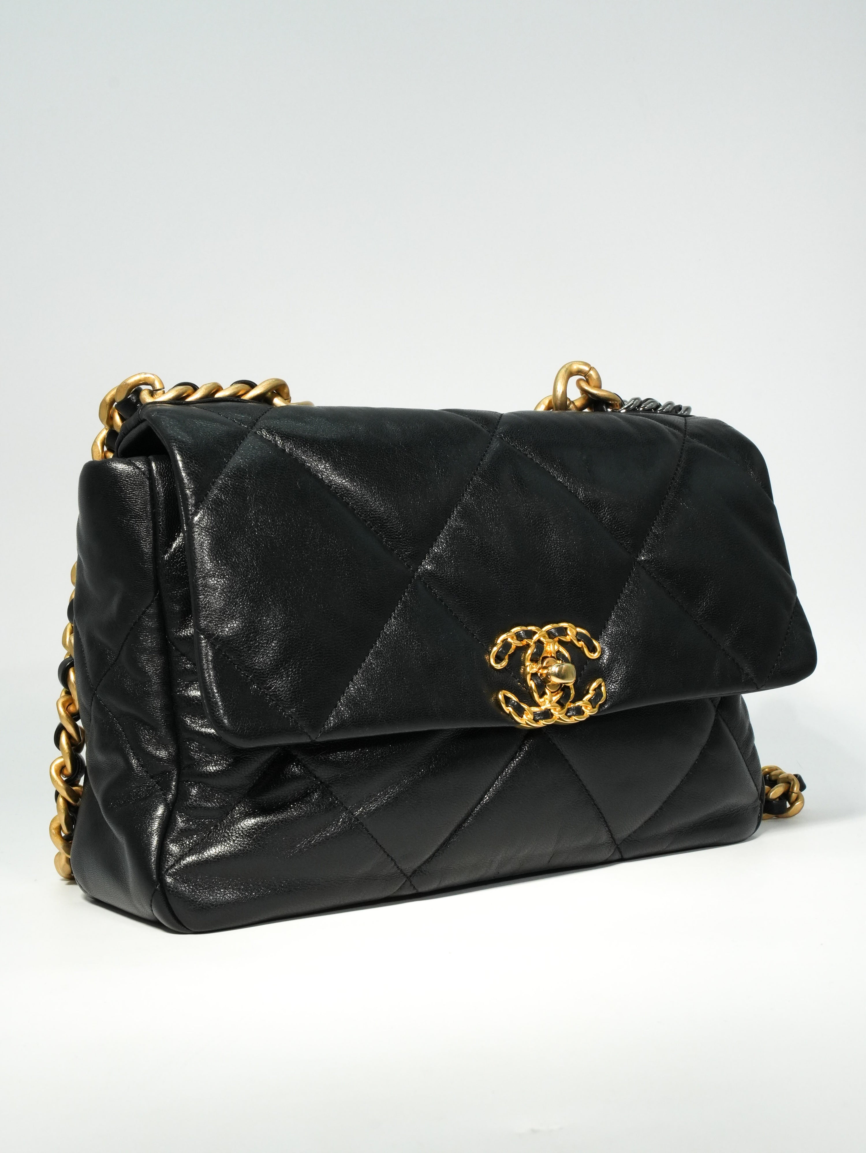 Chanel 19 Large in Pelle d’Agnello