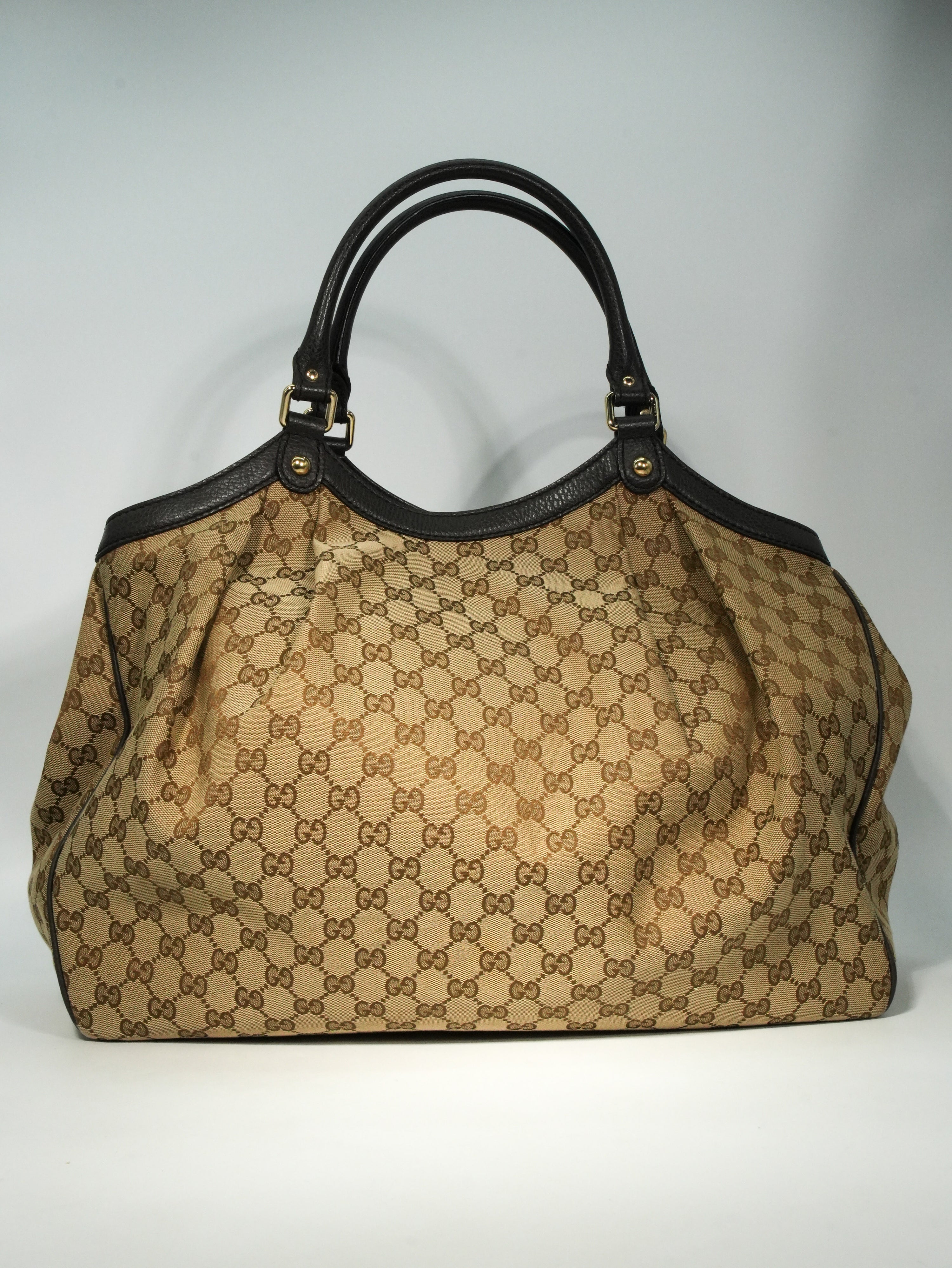 Gucci Sukey Large GG Wave