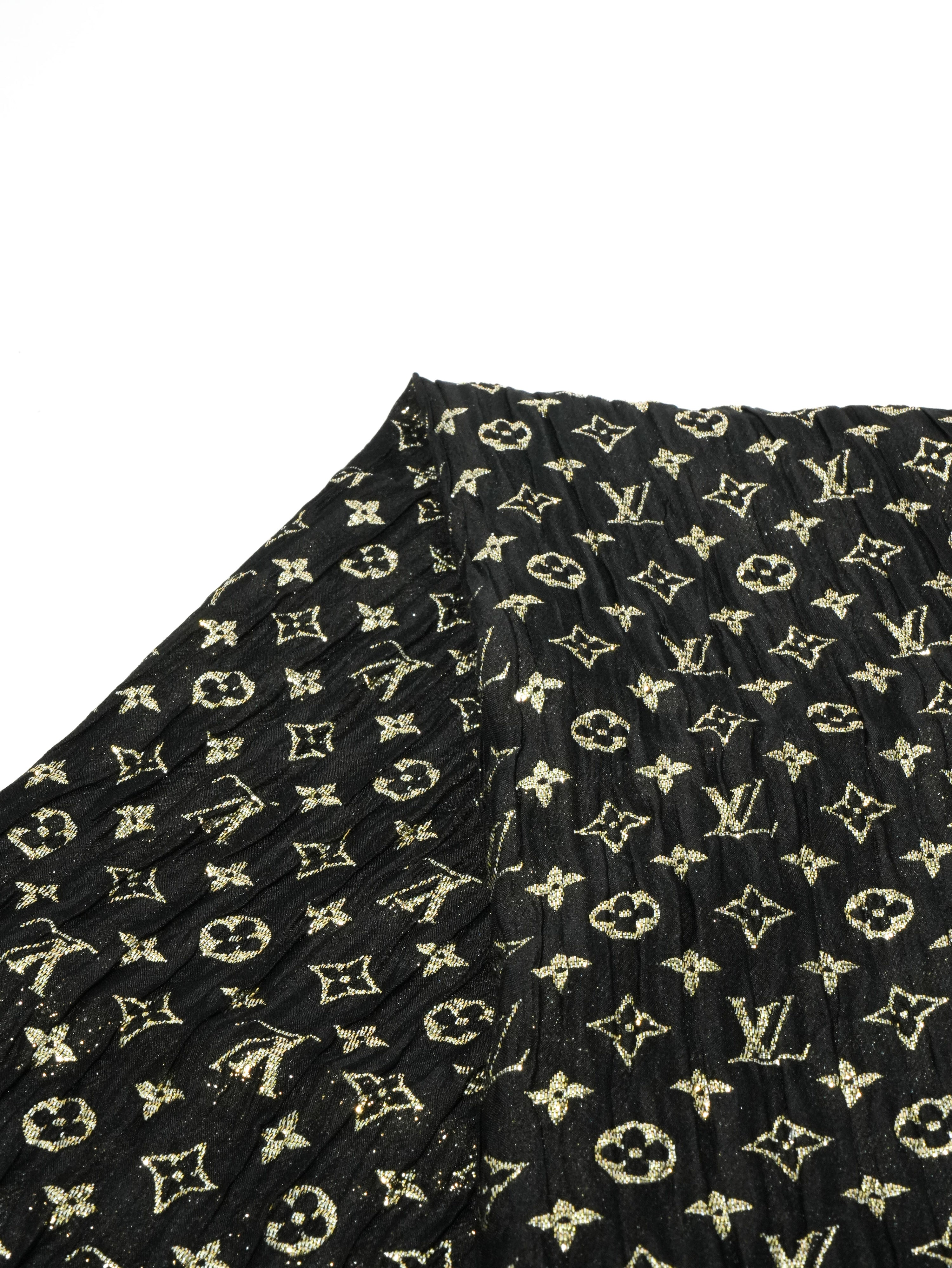 Louis Vuitton Stola Laminata Gold
