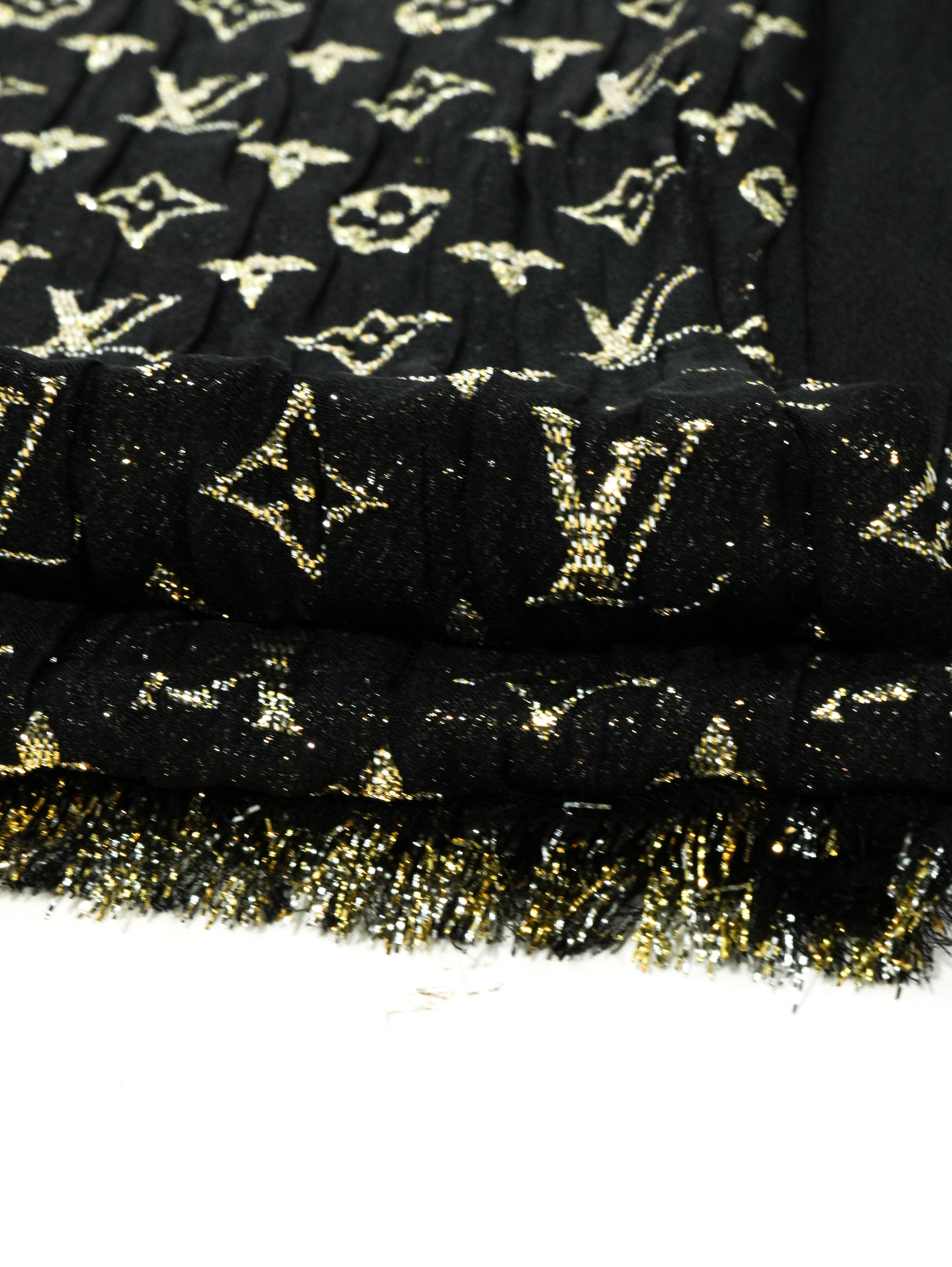 Louis Vuitton Stola Laminata Gold