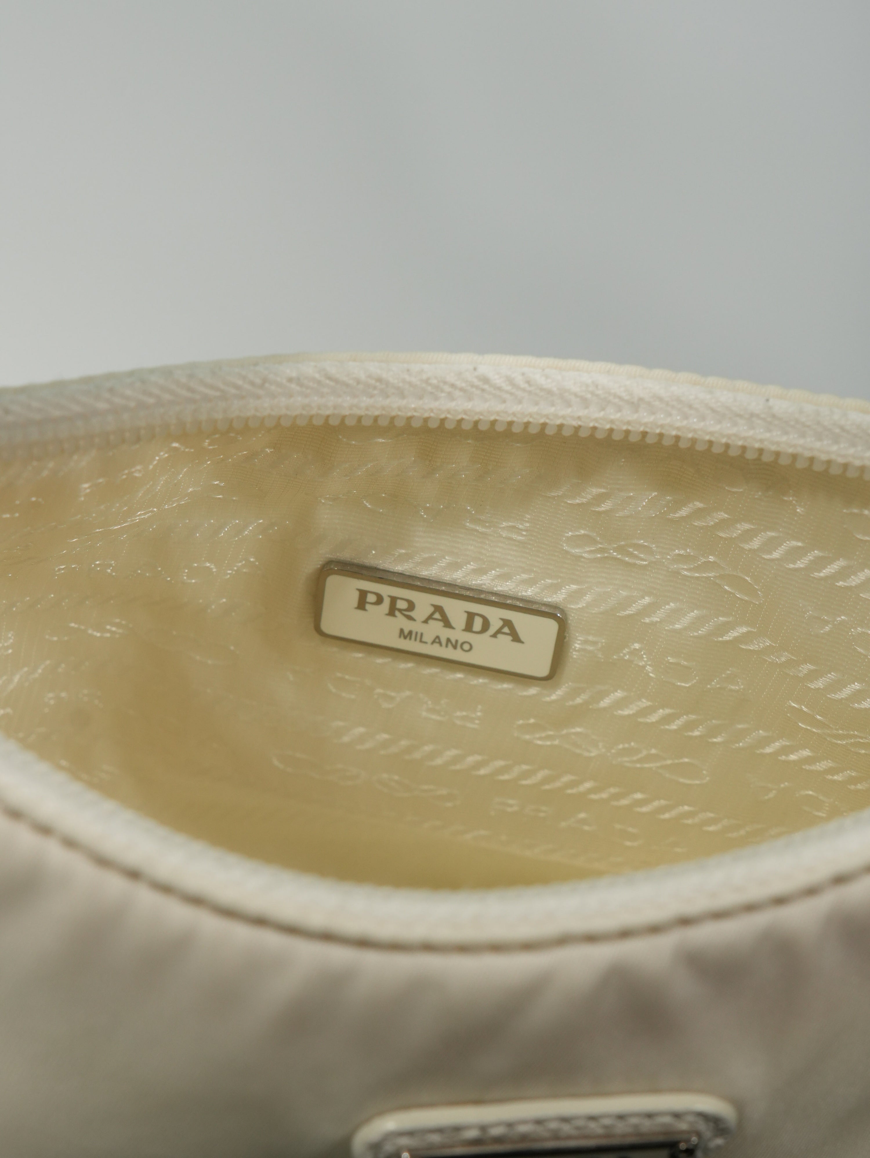 Prada Re-Edition 2000 Nylon