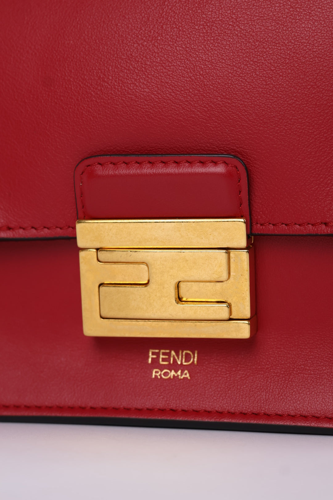 Fendi Kan Small in Pelle