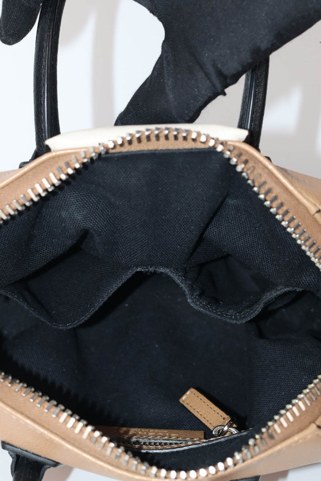 Givenchy Antigona Small in Pelle