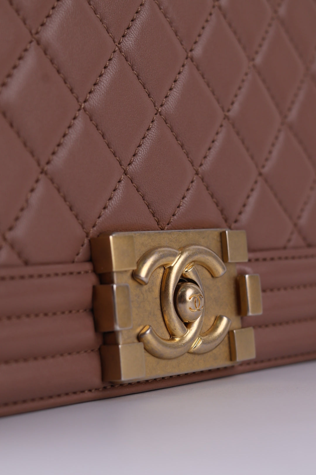 Chanel Boy Media Matelassé