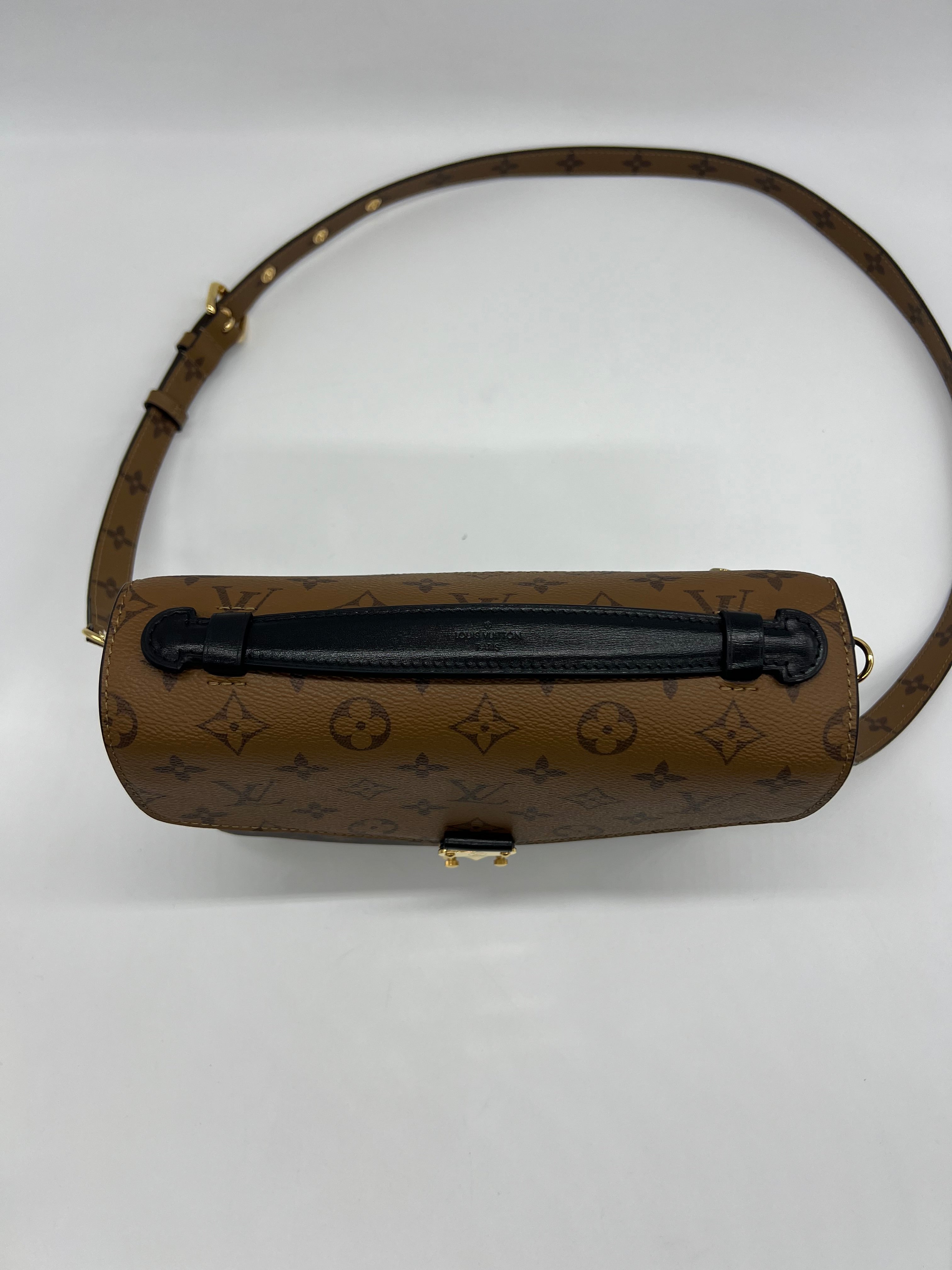 Louis Vuitton Métis Reverse