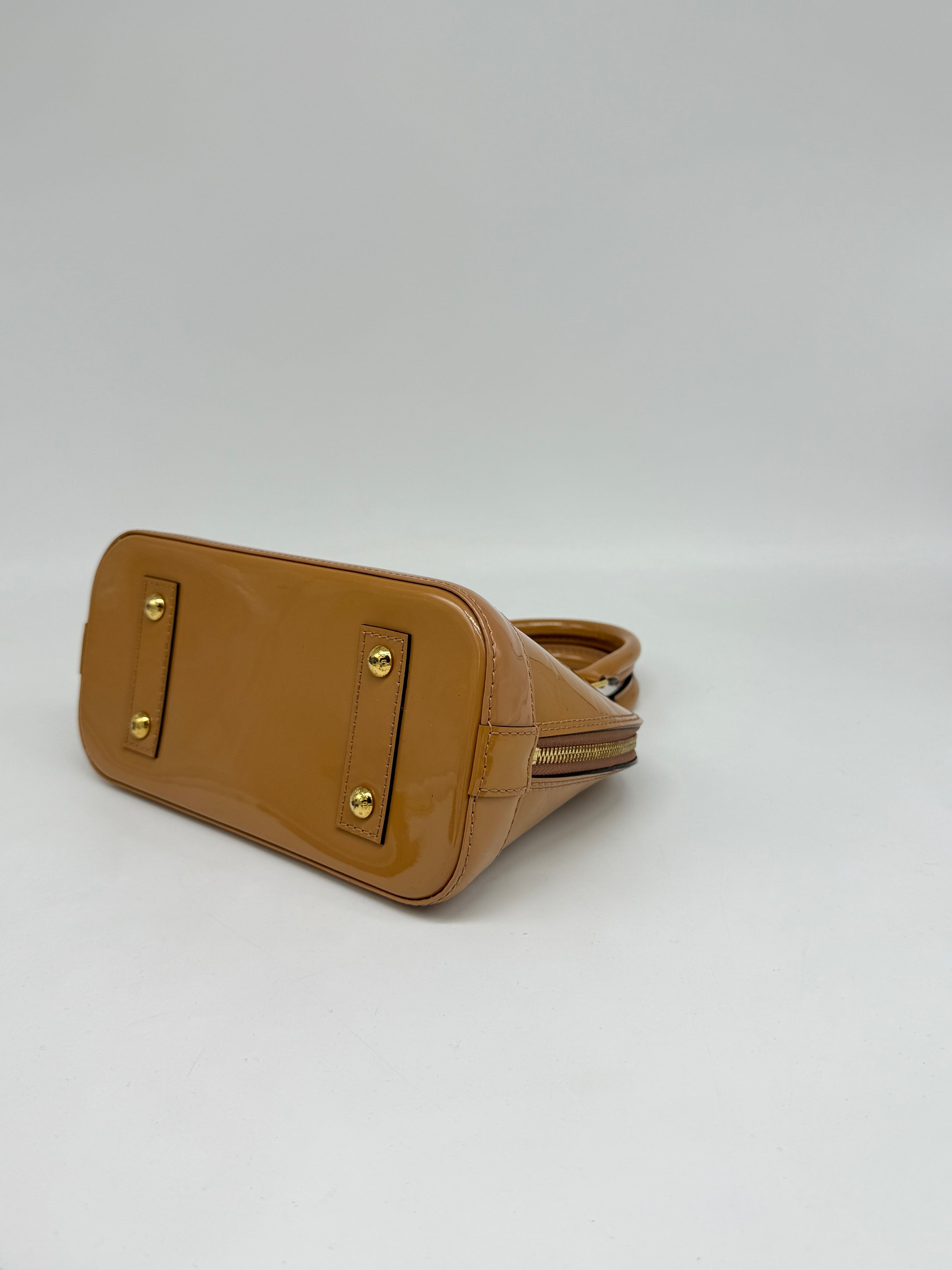Louis Vuitton Alma BB Vernis