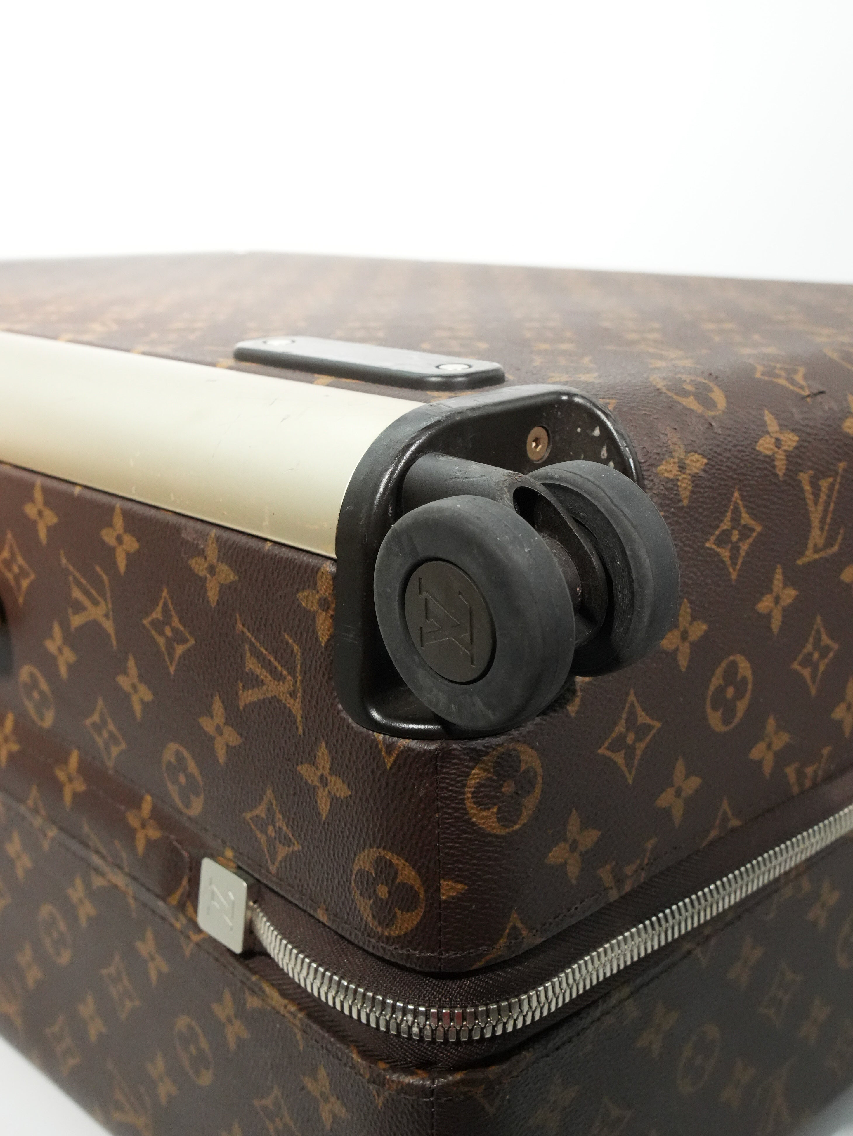 Louis Vuitton Horizon 70 Monogram
