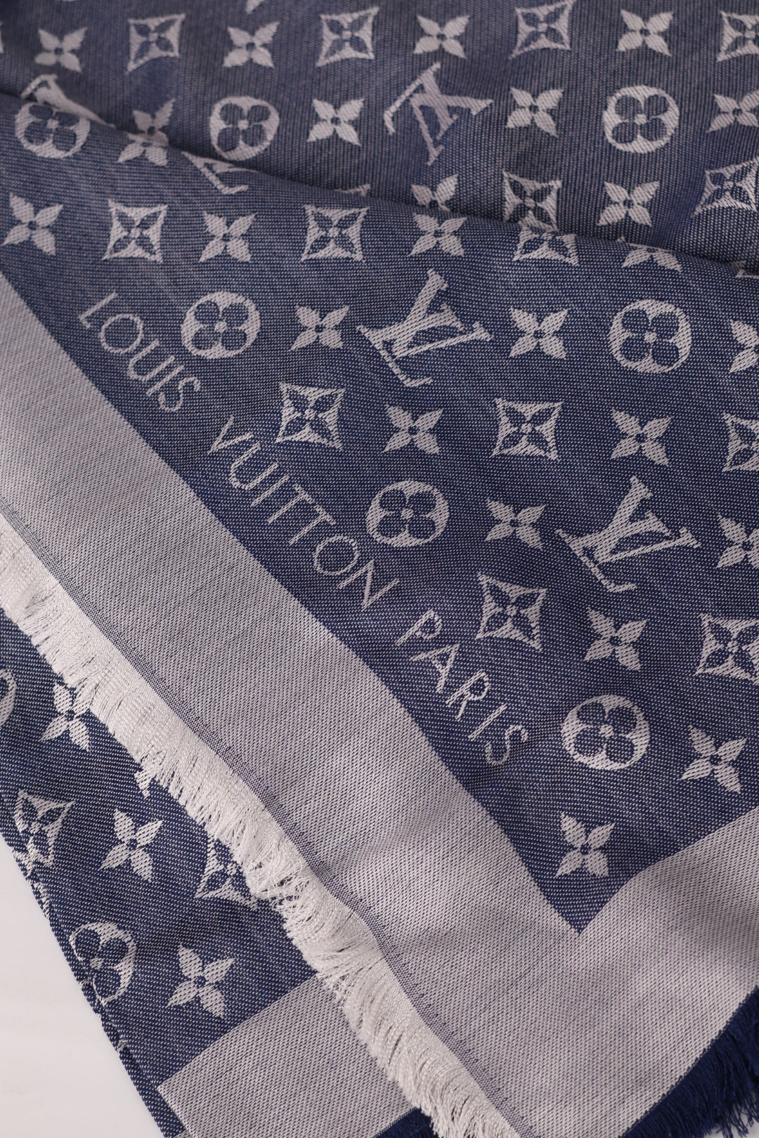 Louis Vuitton Stola Monogram