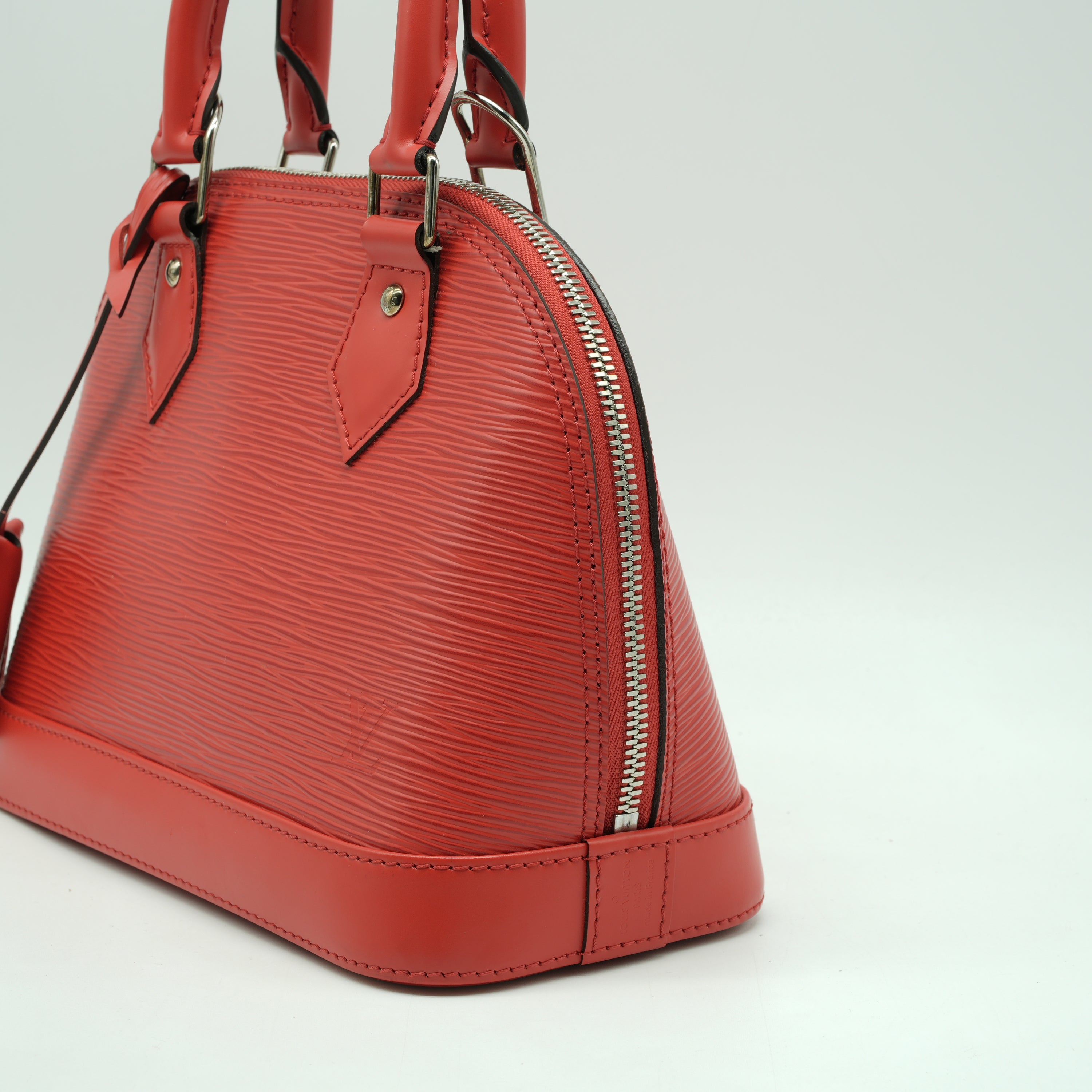 Louis Vuitton Alma BB Epi