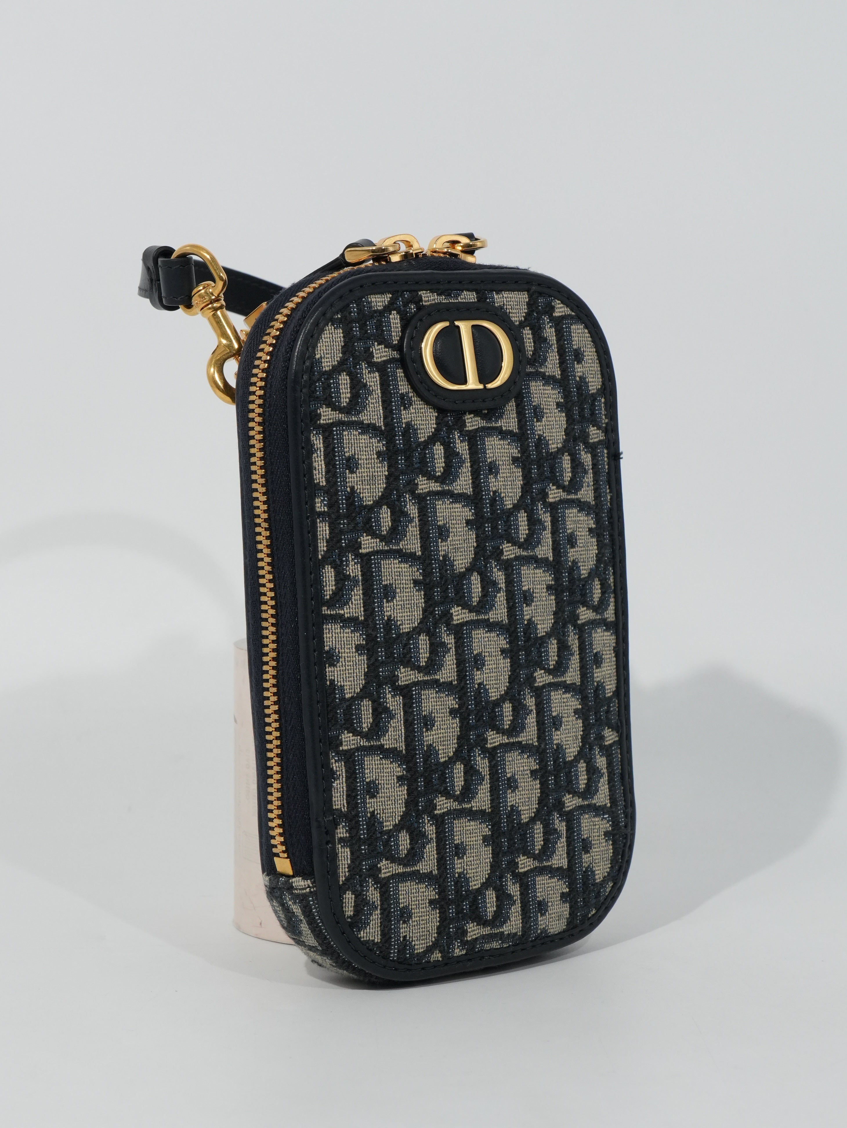 Dior Call’in 30 Montaigne