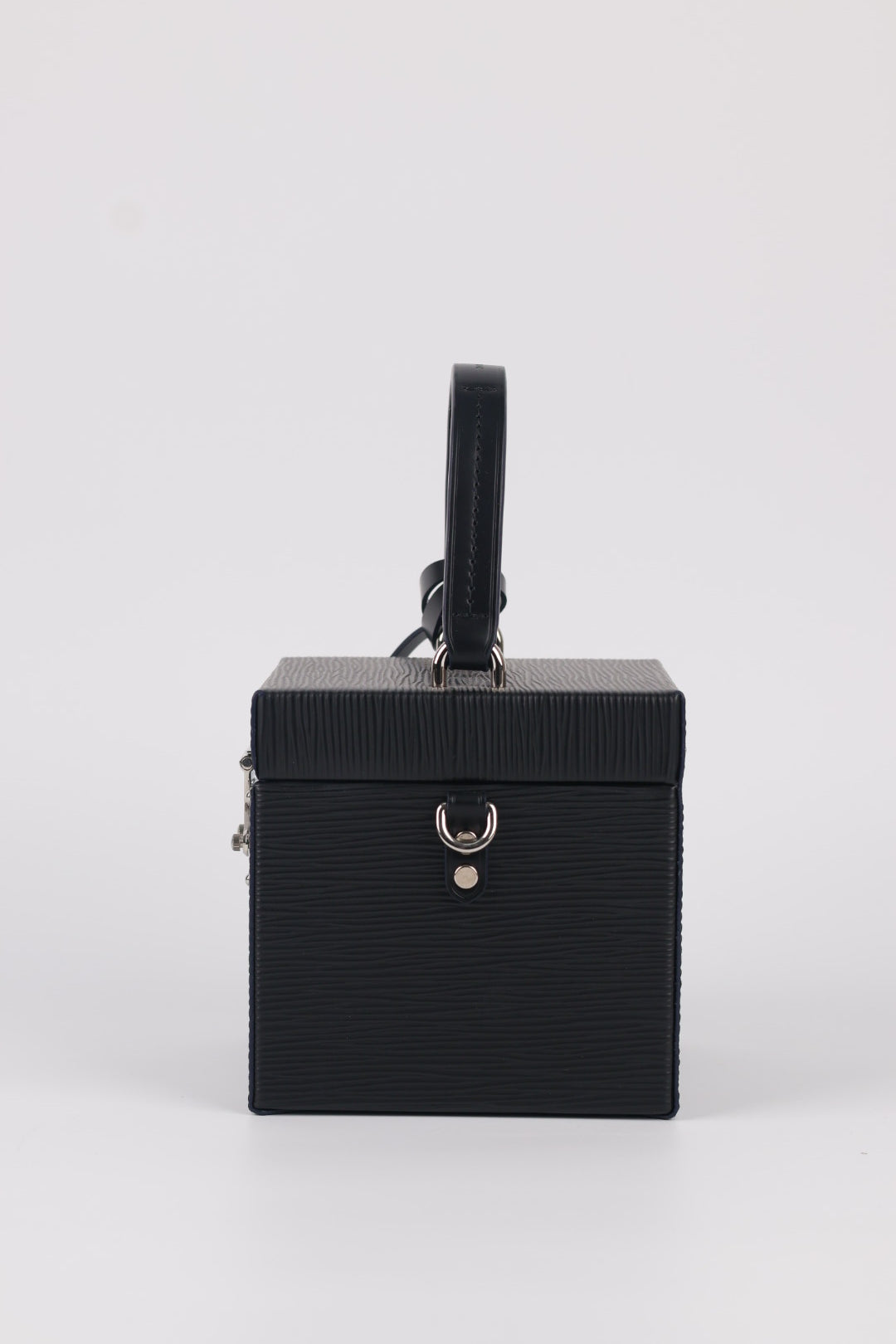 Louis Vuitton Bleecker Epi