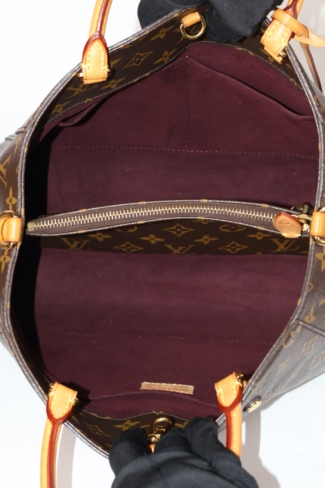 Louis Vuitton Montaigne MM