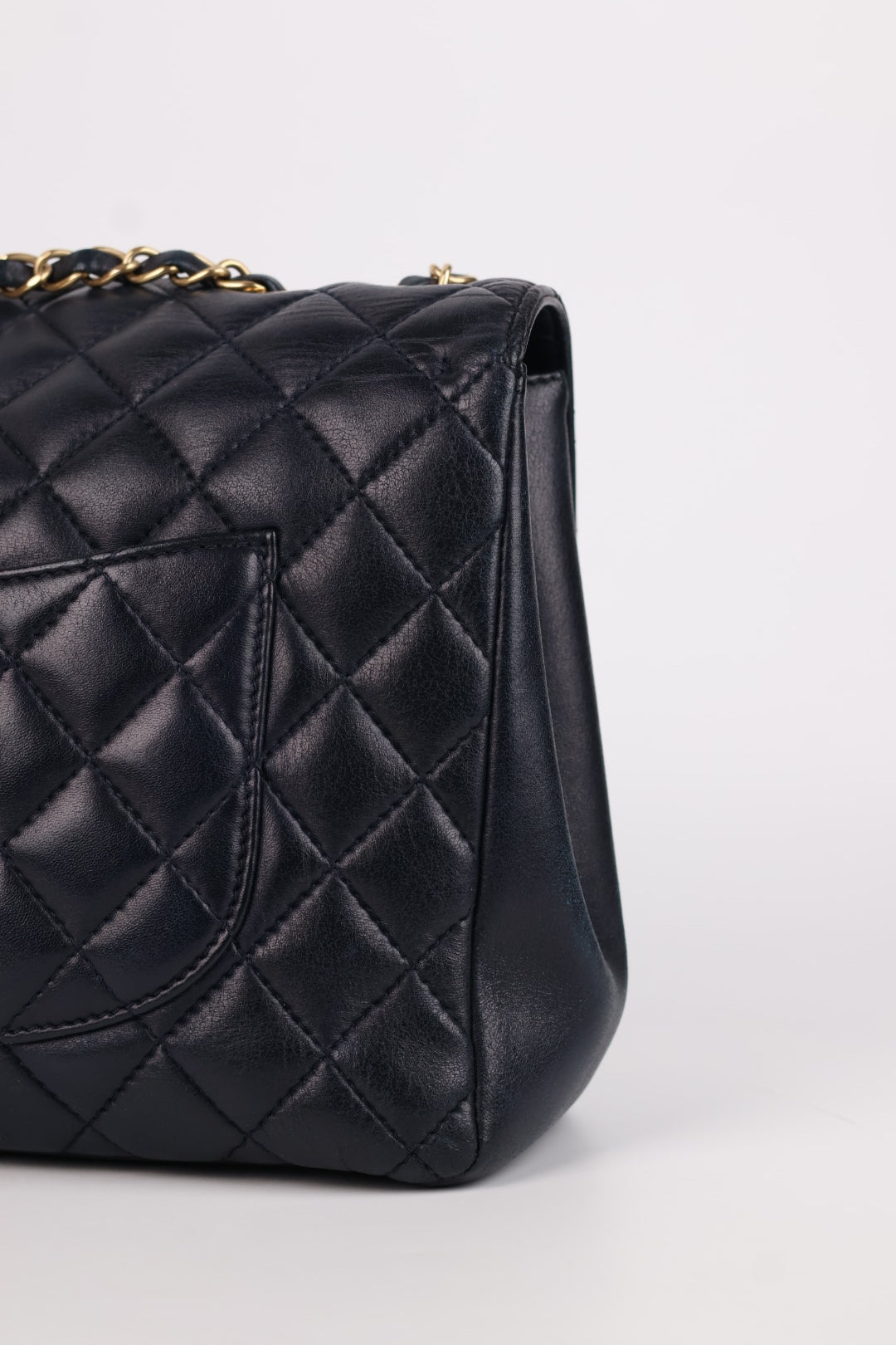 Chanel Madamoiselle Grande Matelassé