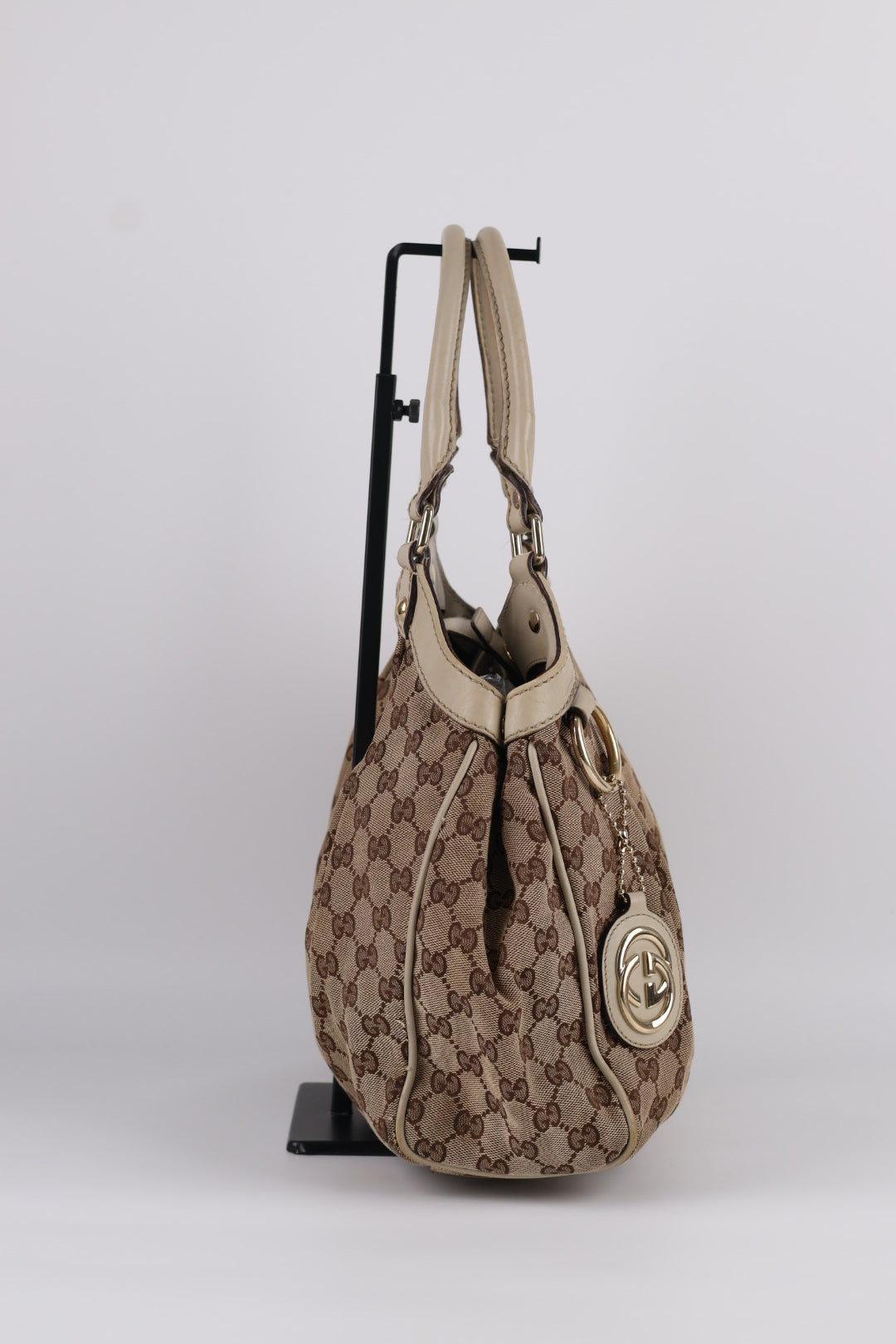 Gucci Sukey Small GG Wave