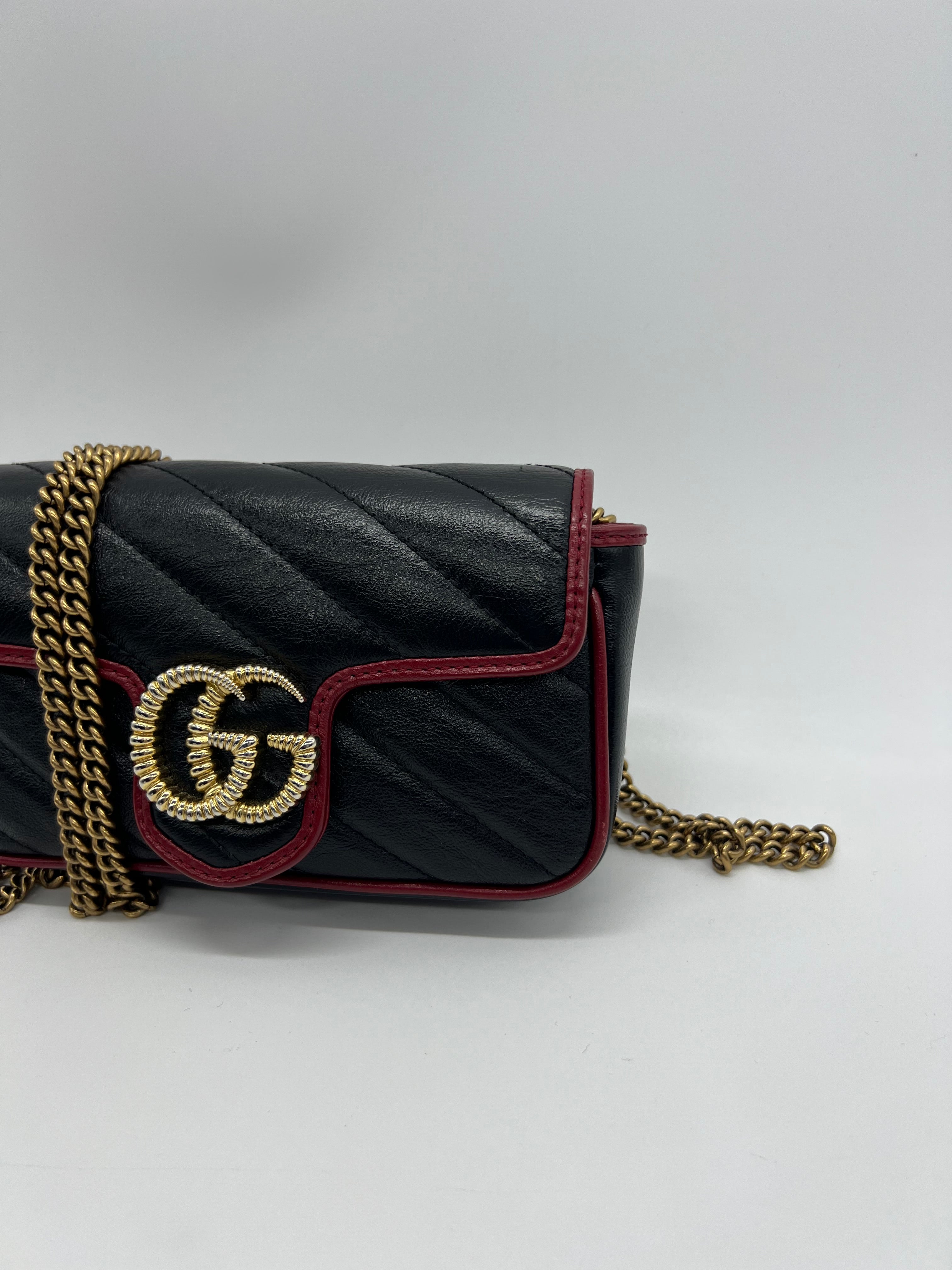 Gucci Super Mini Marmont