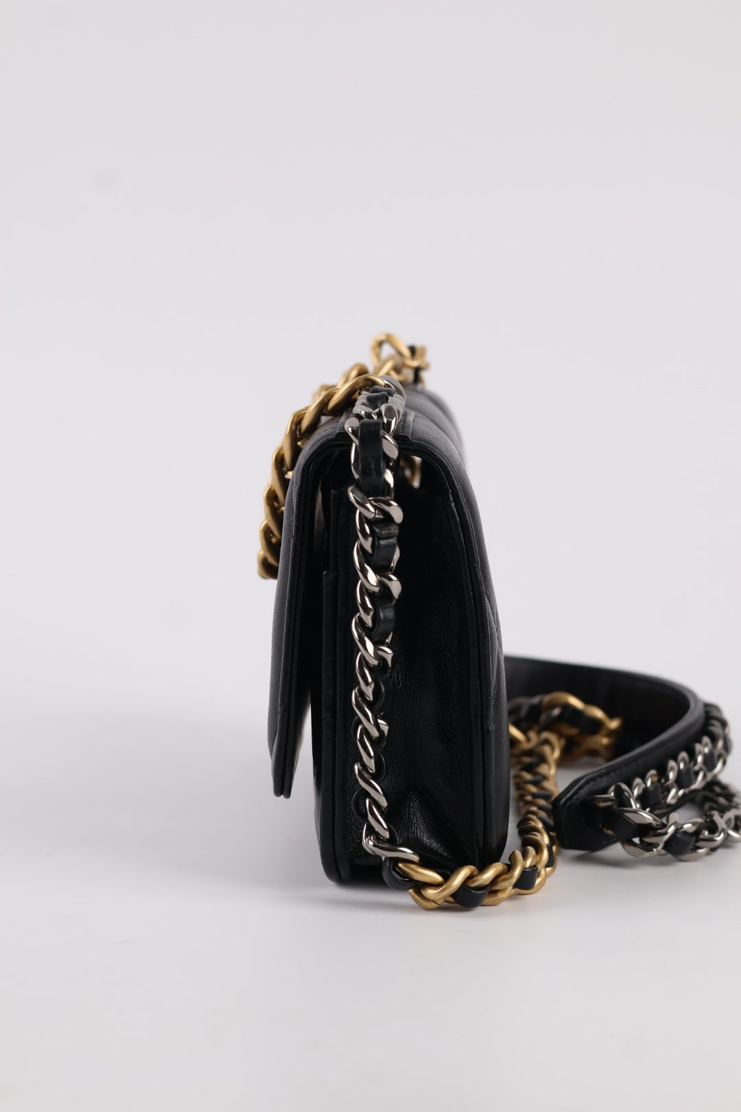 Chanel Woc 19 in Pelle