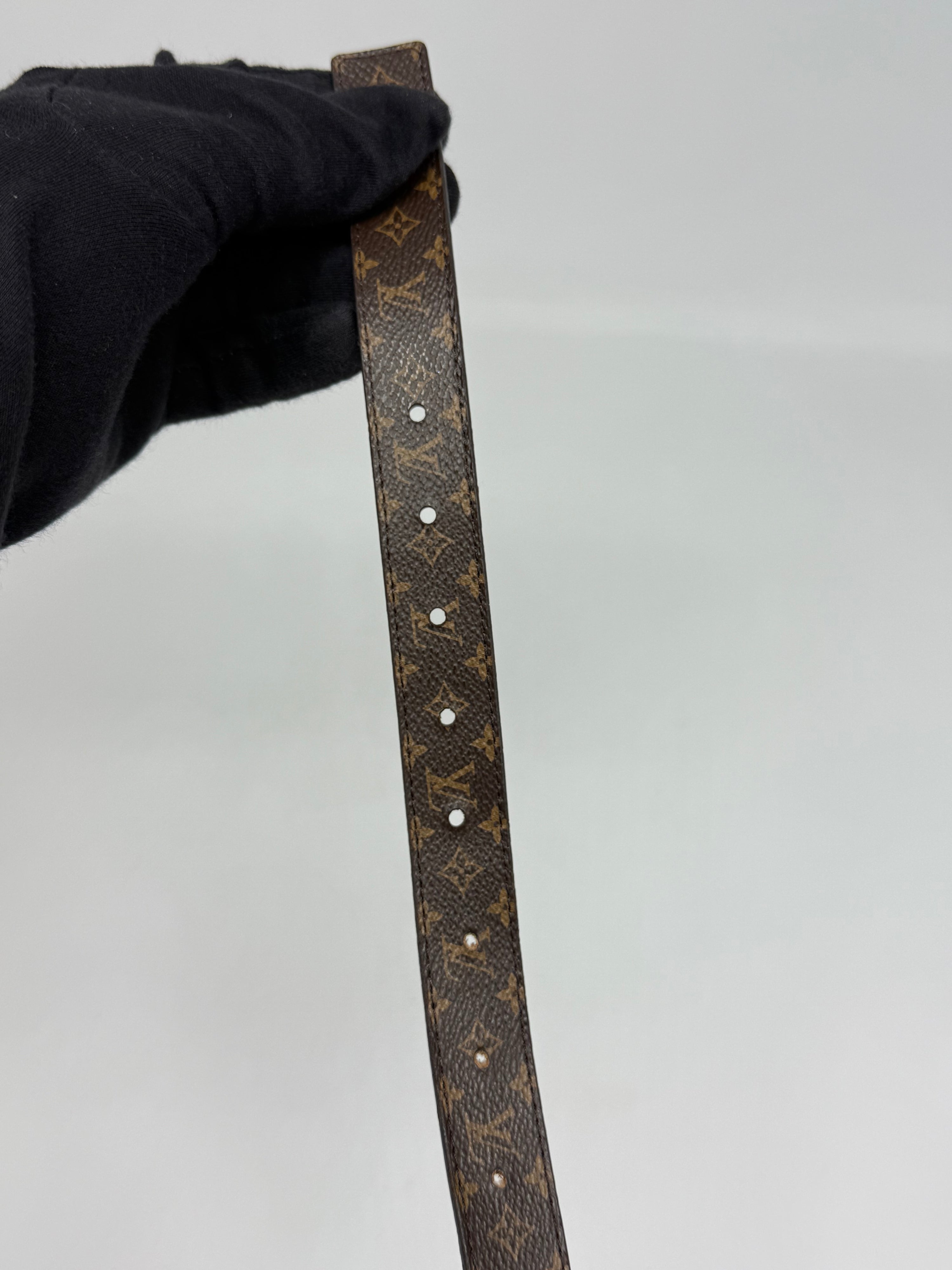 Louis Vuitton Cintura Initiales Monogram