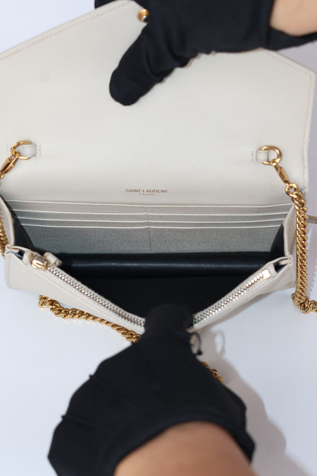 Saint Laurent Envelope Cassandre con Catena