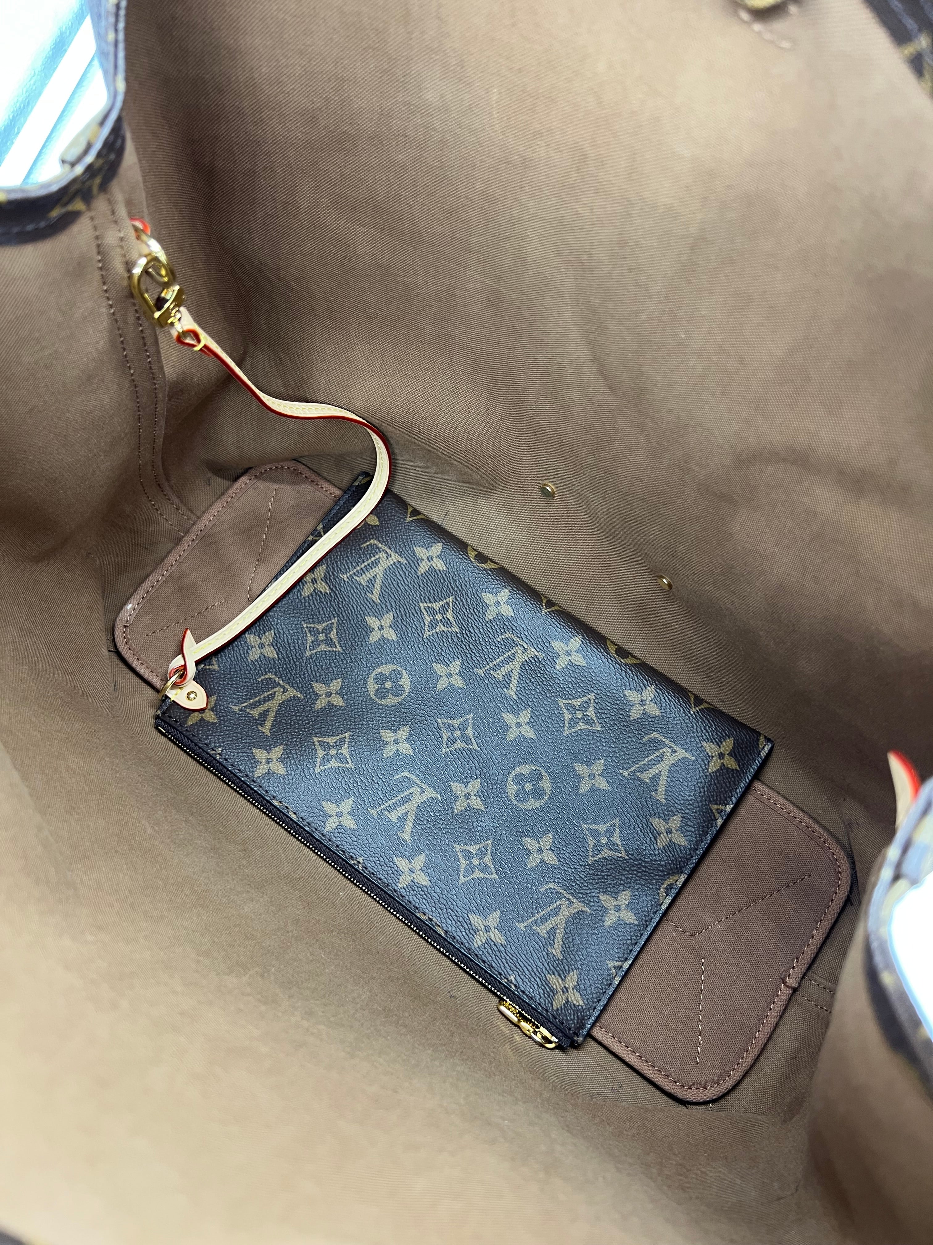 Louis Vuitton Atlantis GM Monogram