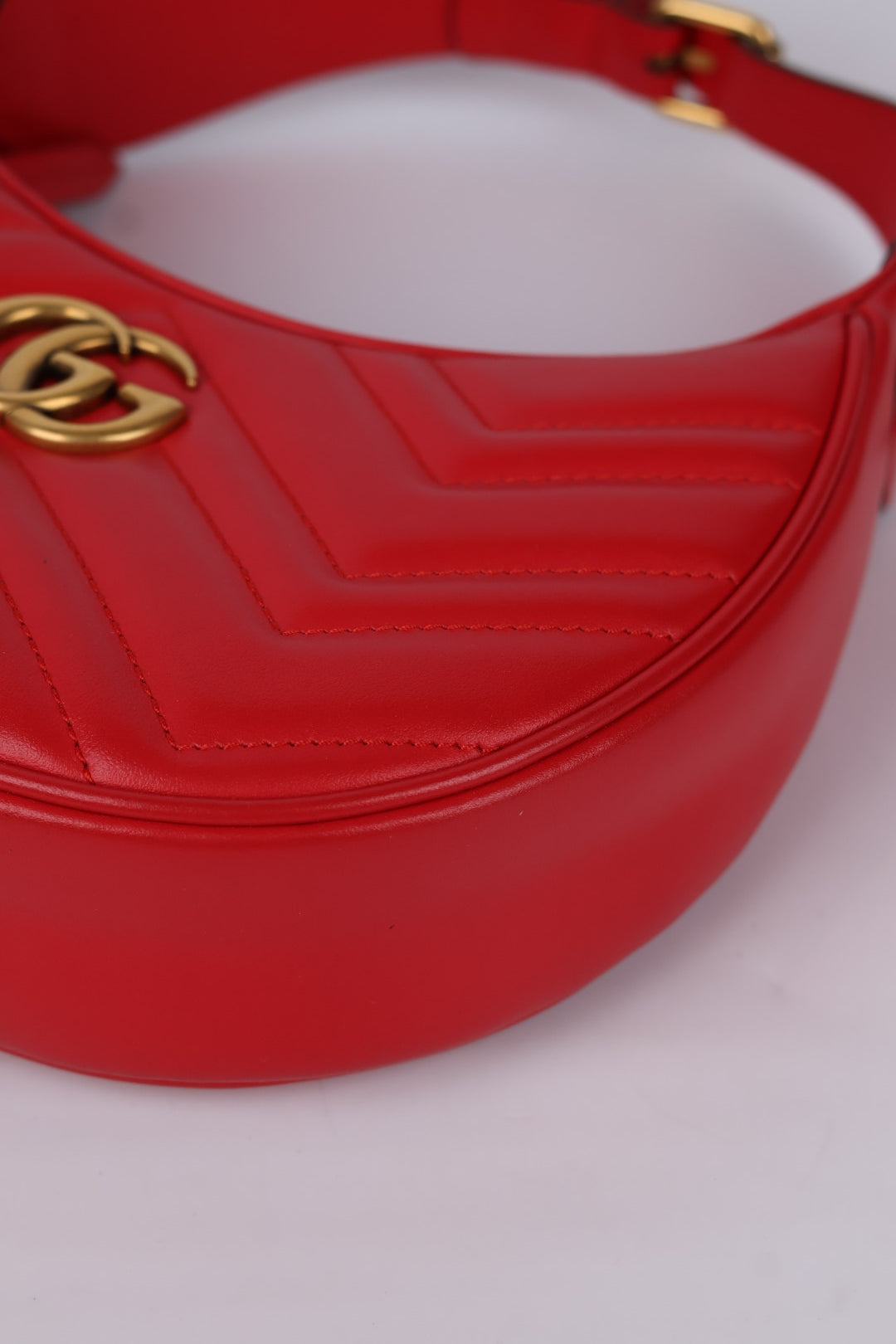 Gucci Marmont Hobo Matelassé