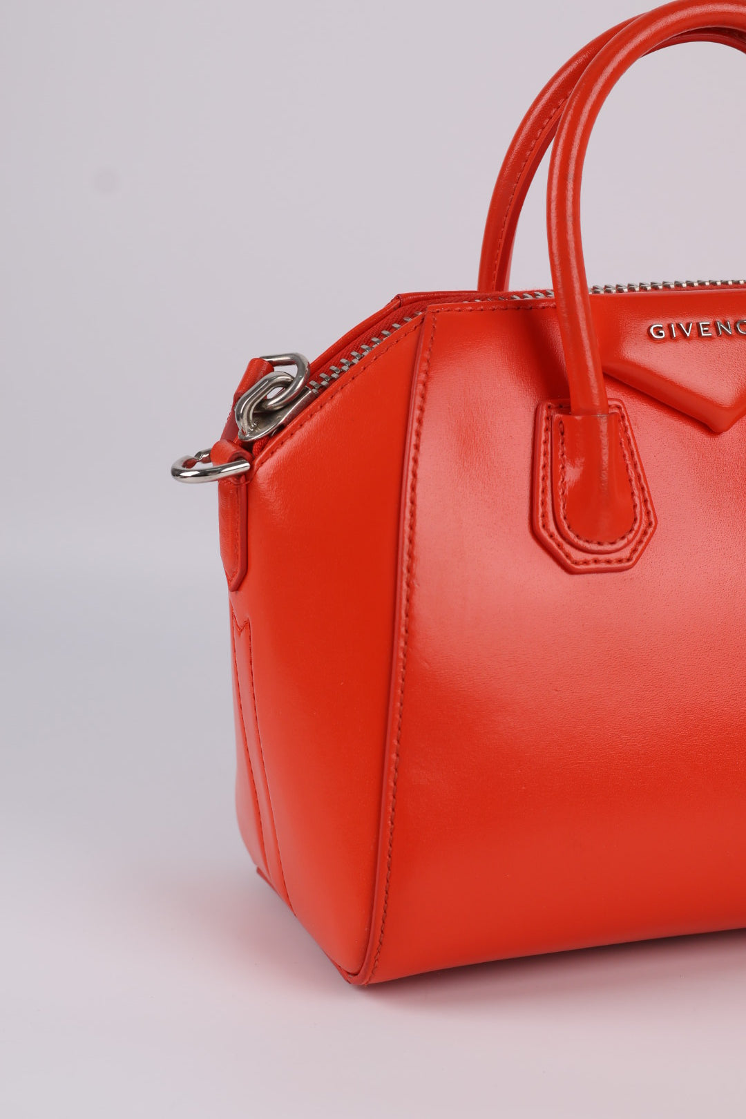 Givenchy Mini Antigona in Pelle