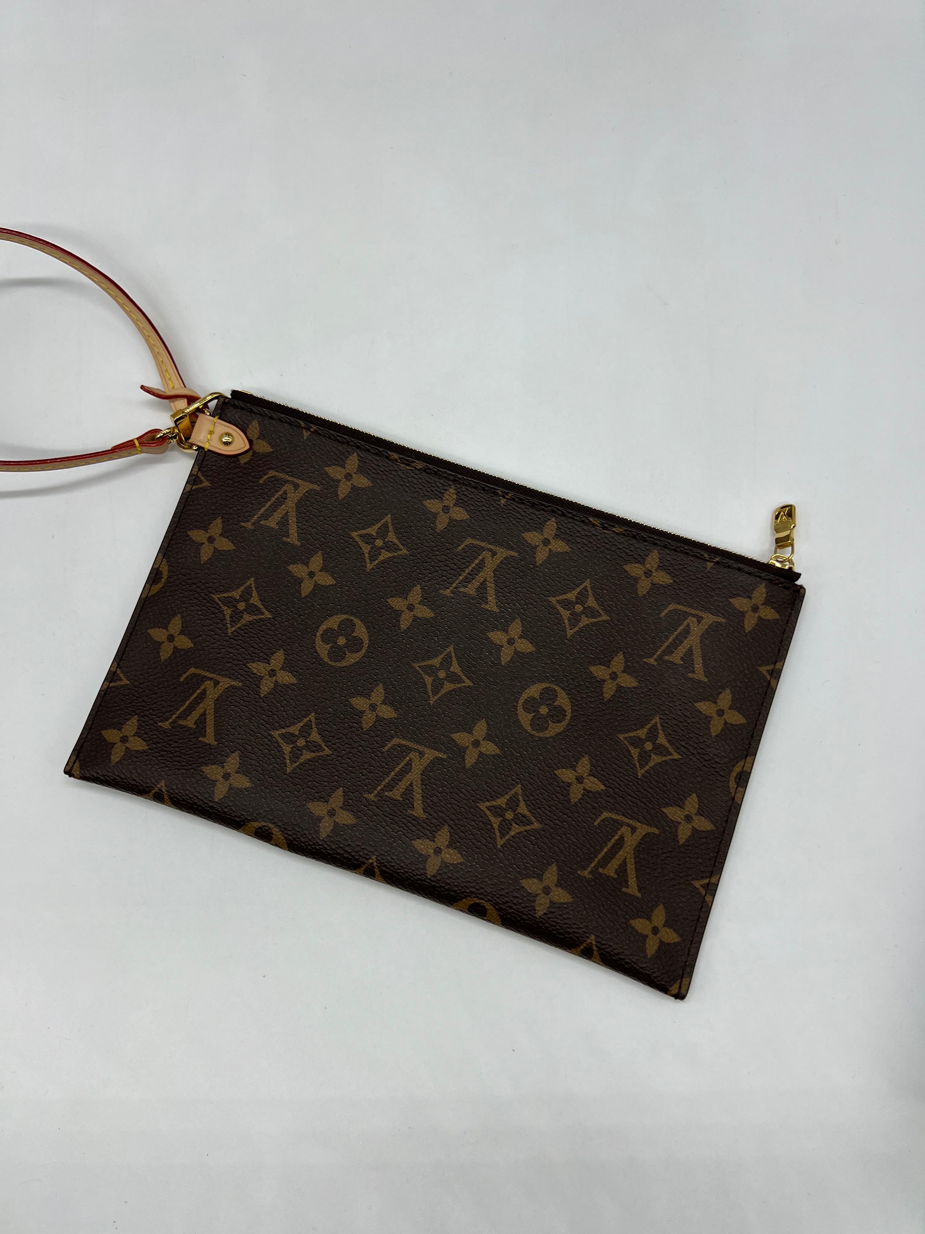 Louis Vuitton Atlantis GM Monogram