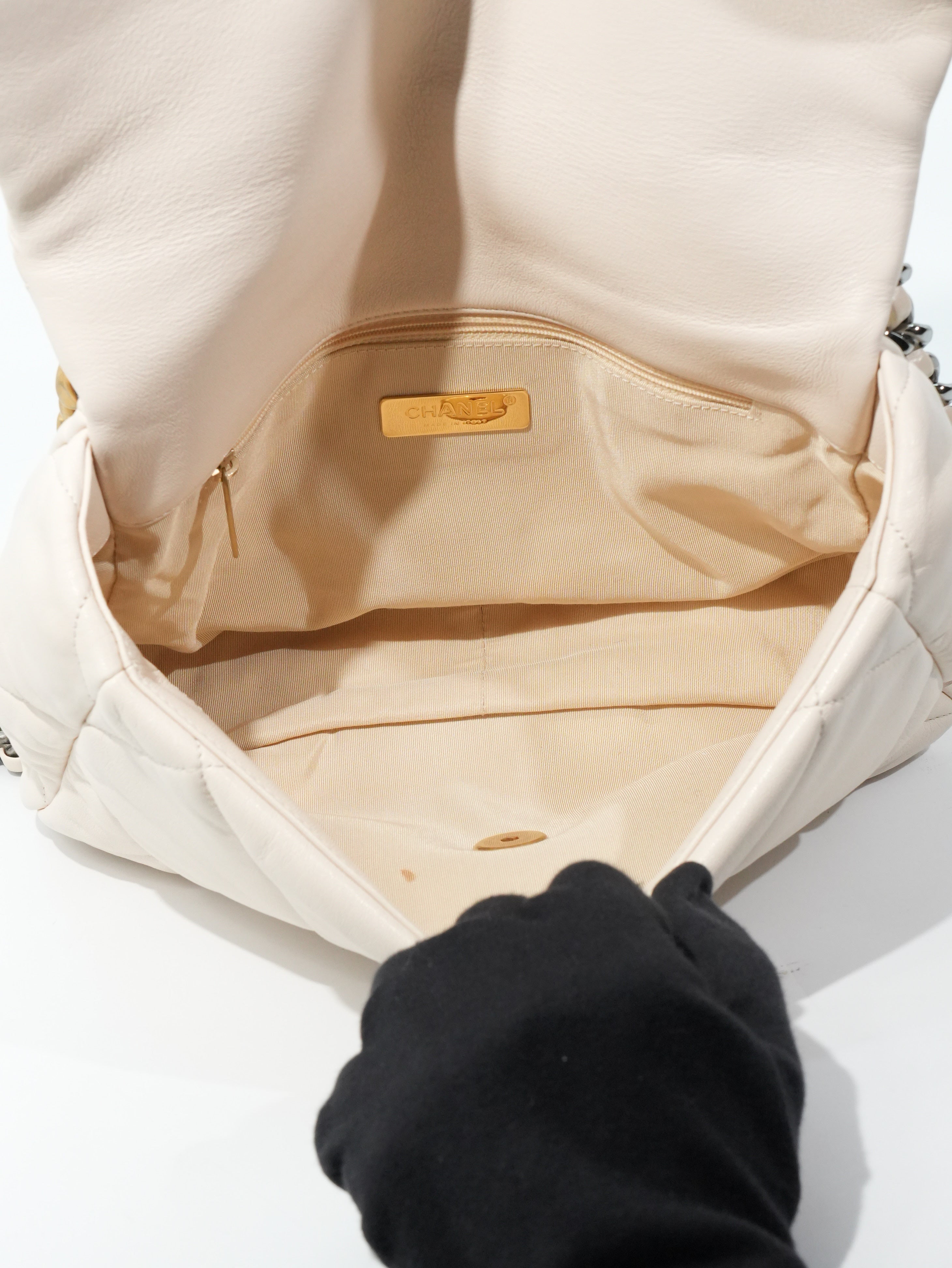 Chanel 19 Large in Pelle d’Agnello