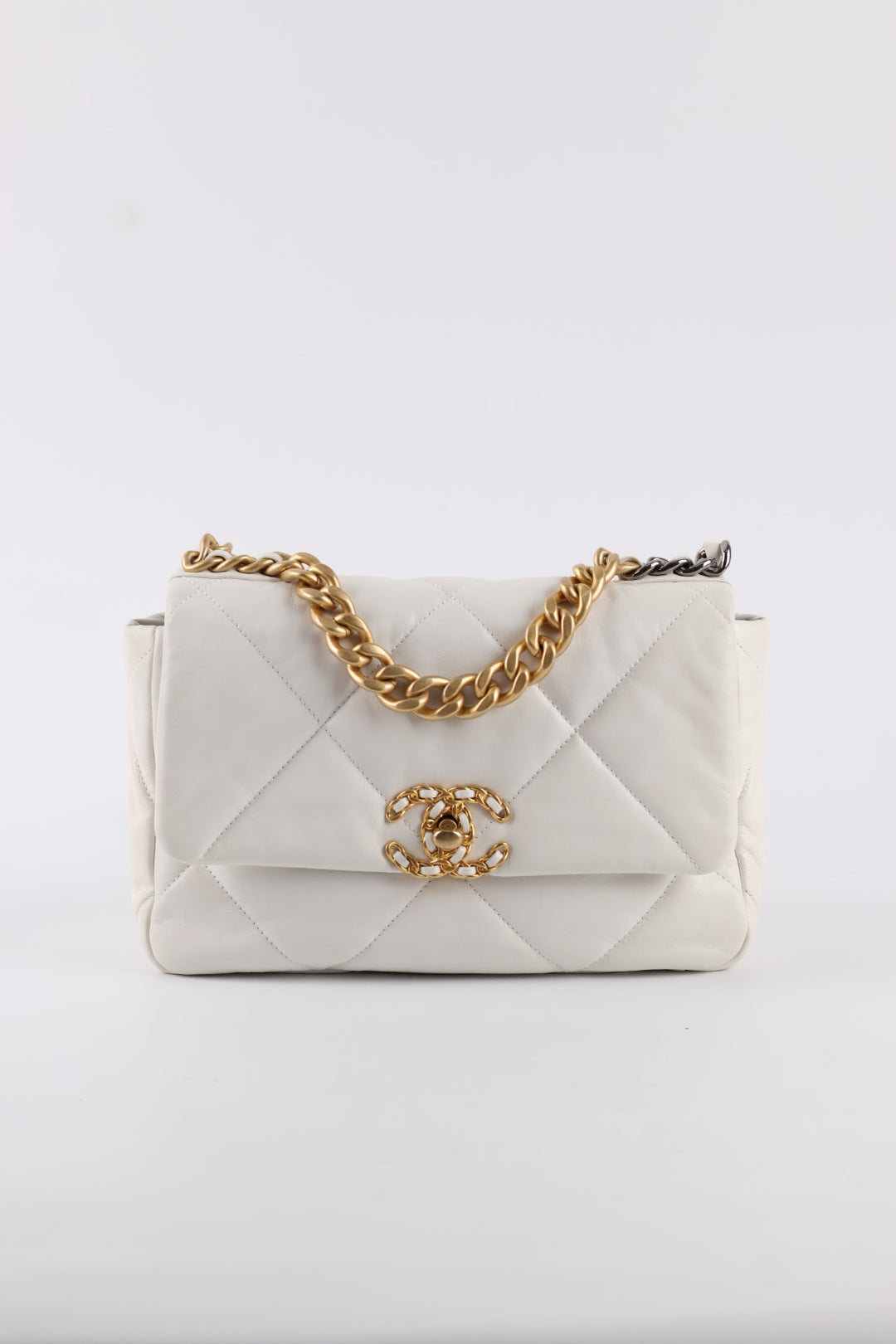 Chanel 19 in Pelle