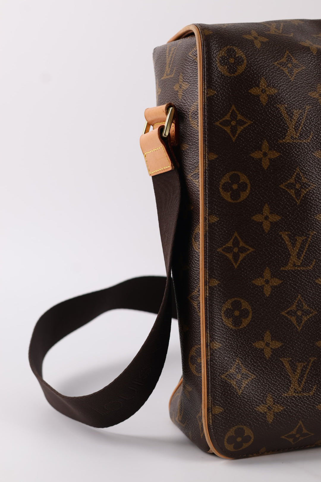 Louis Vuitton Abesses Messenger