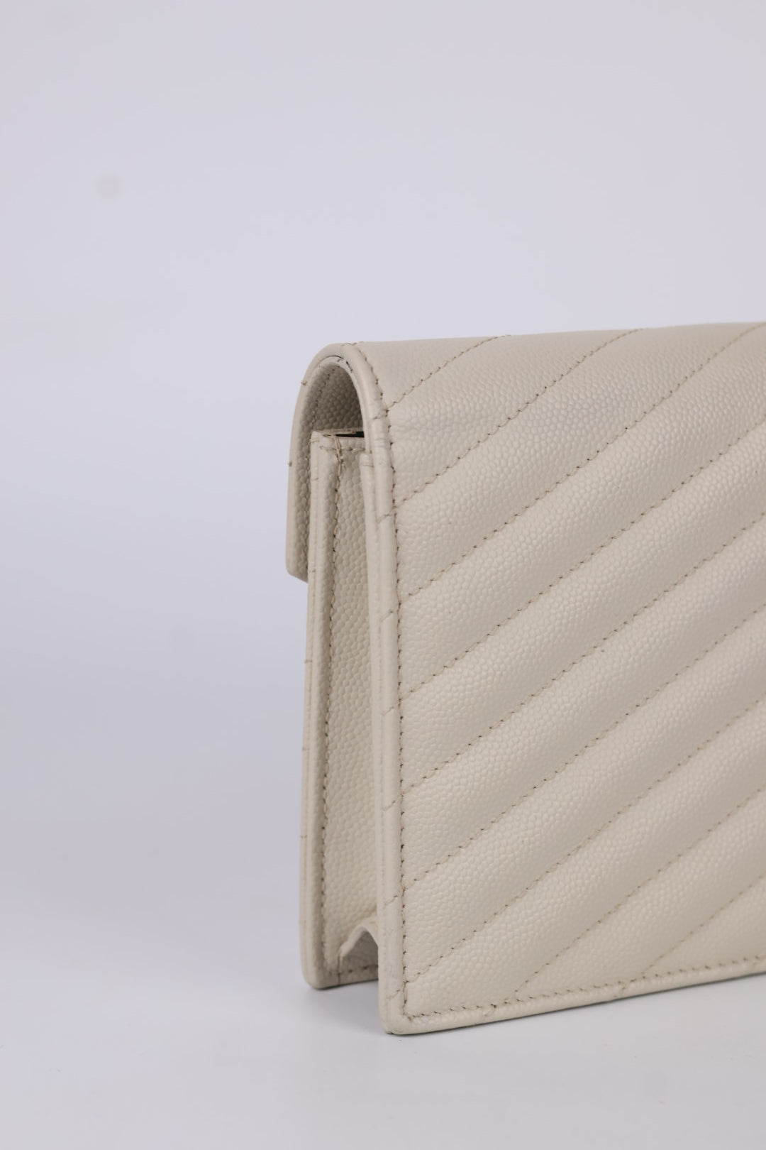 Saint Laurent Envelope Cassandre con Catena