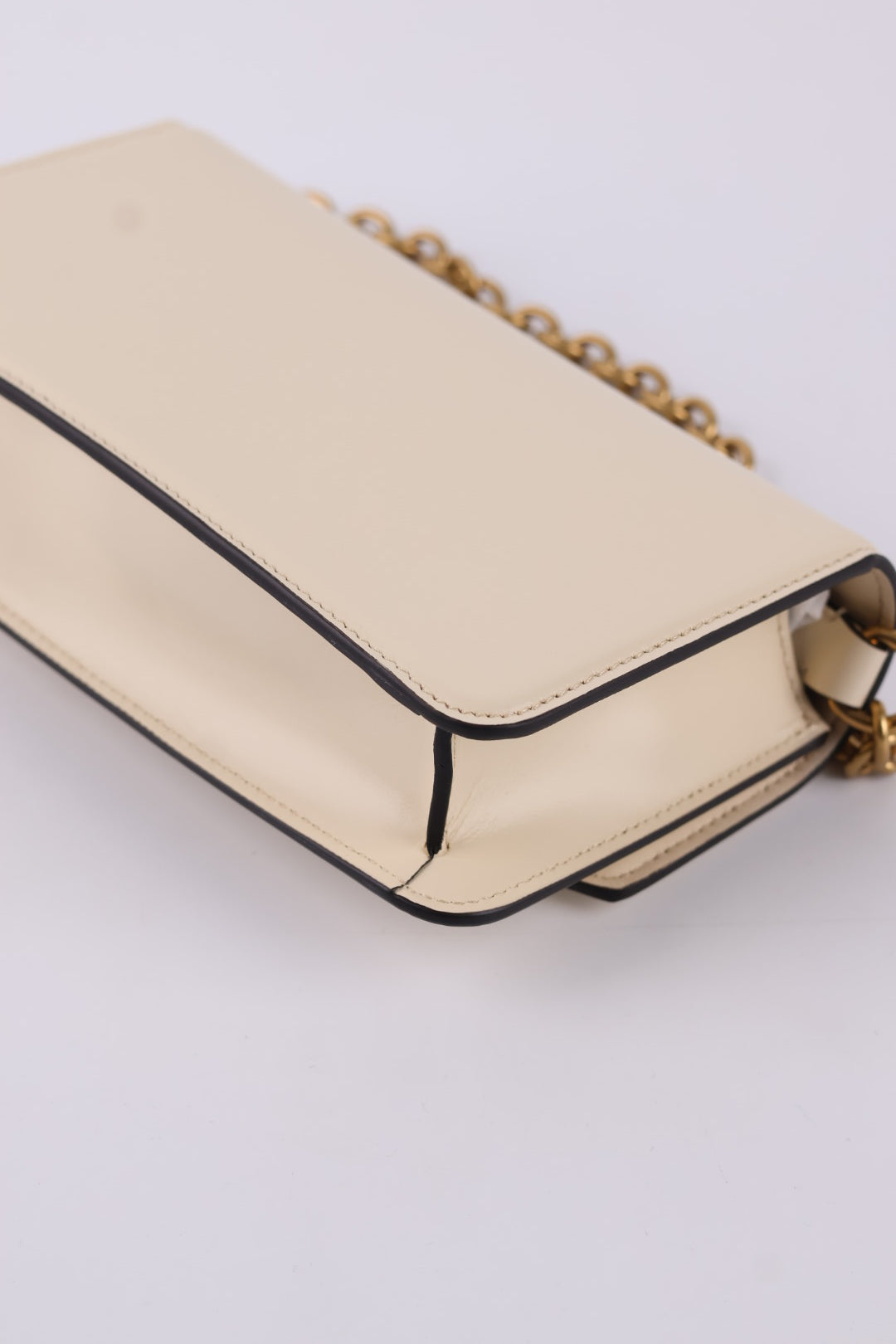 Valentino Clutch Vain in Pelle