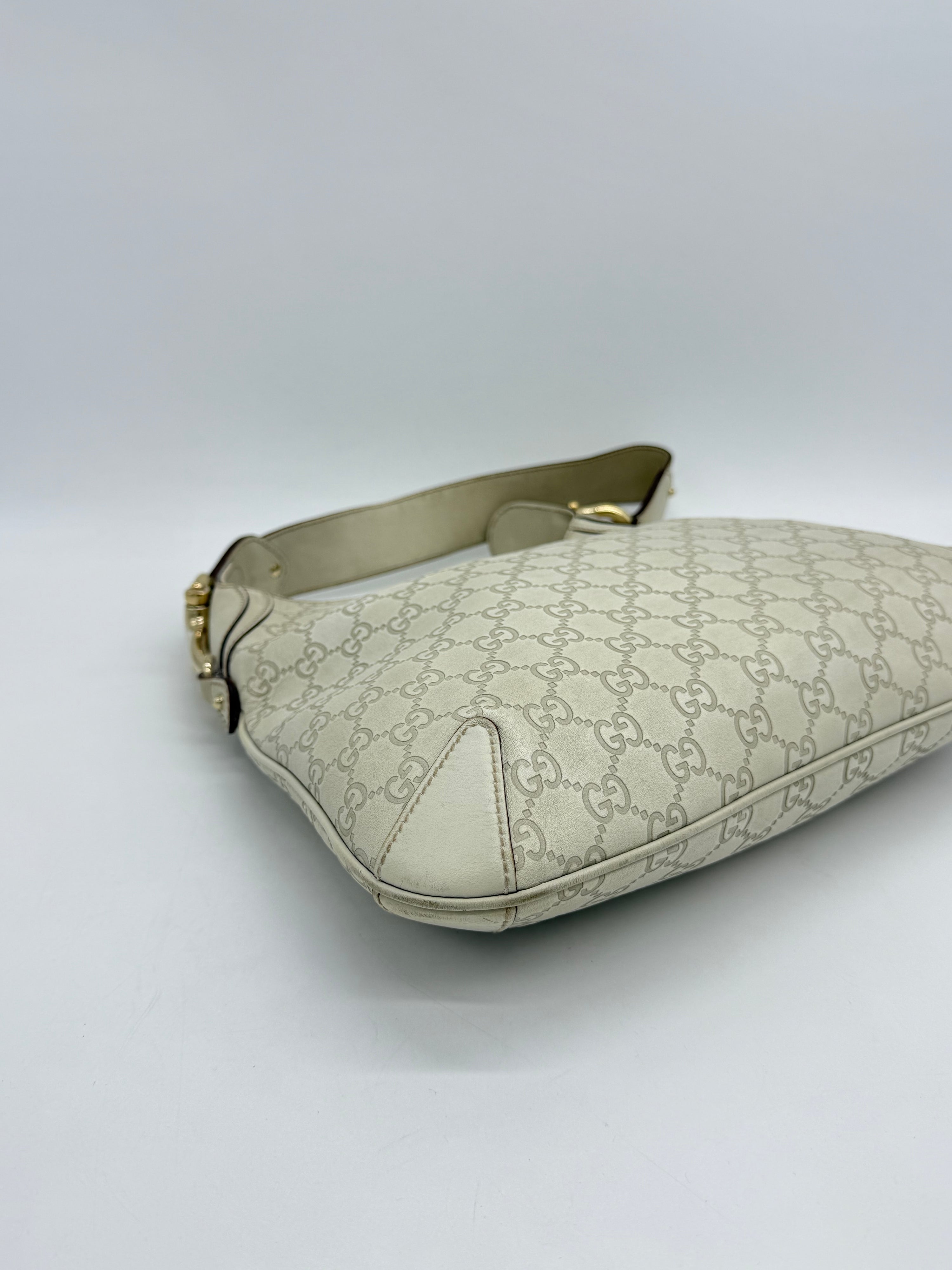 Gucci Hobo GG Signature