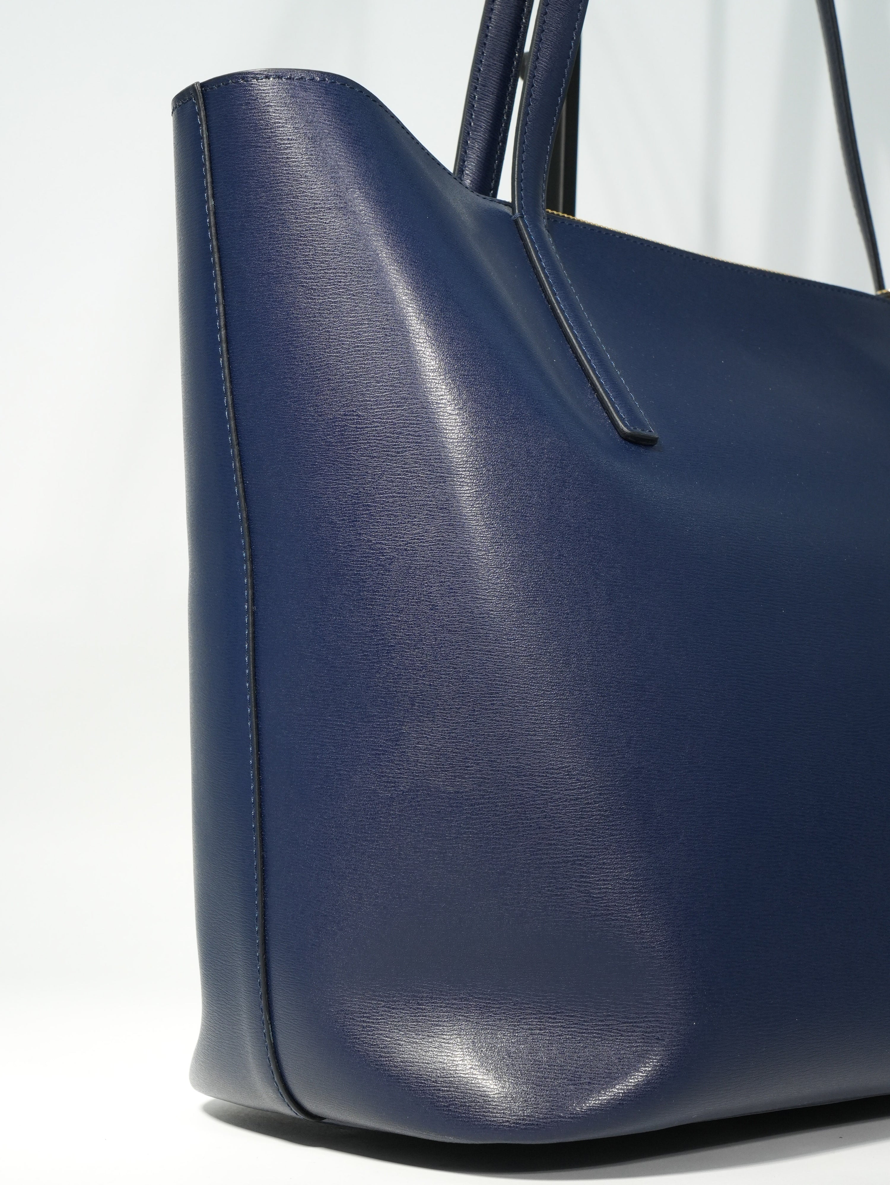 Ferragamo City Tote in Pelle