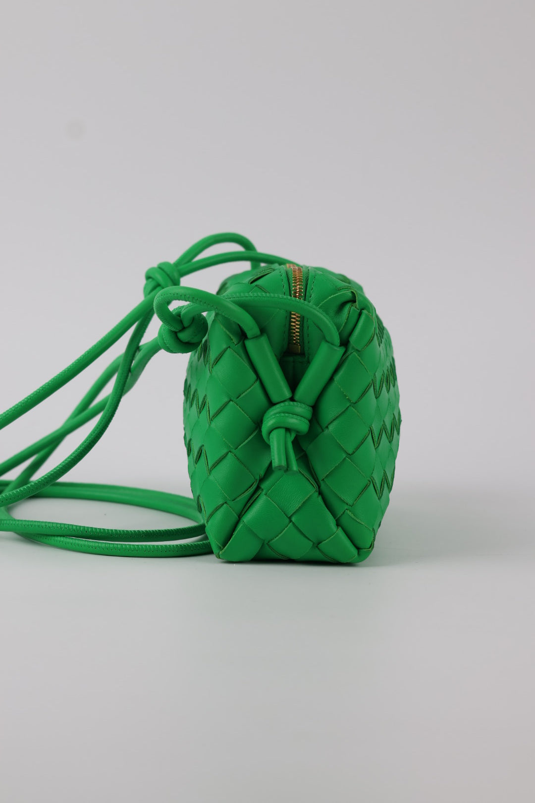 Bottega Veneta Loop in Pelle